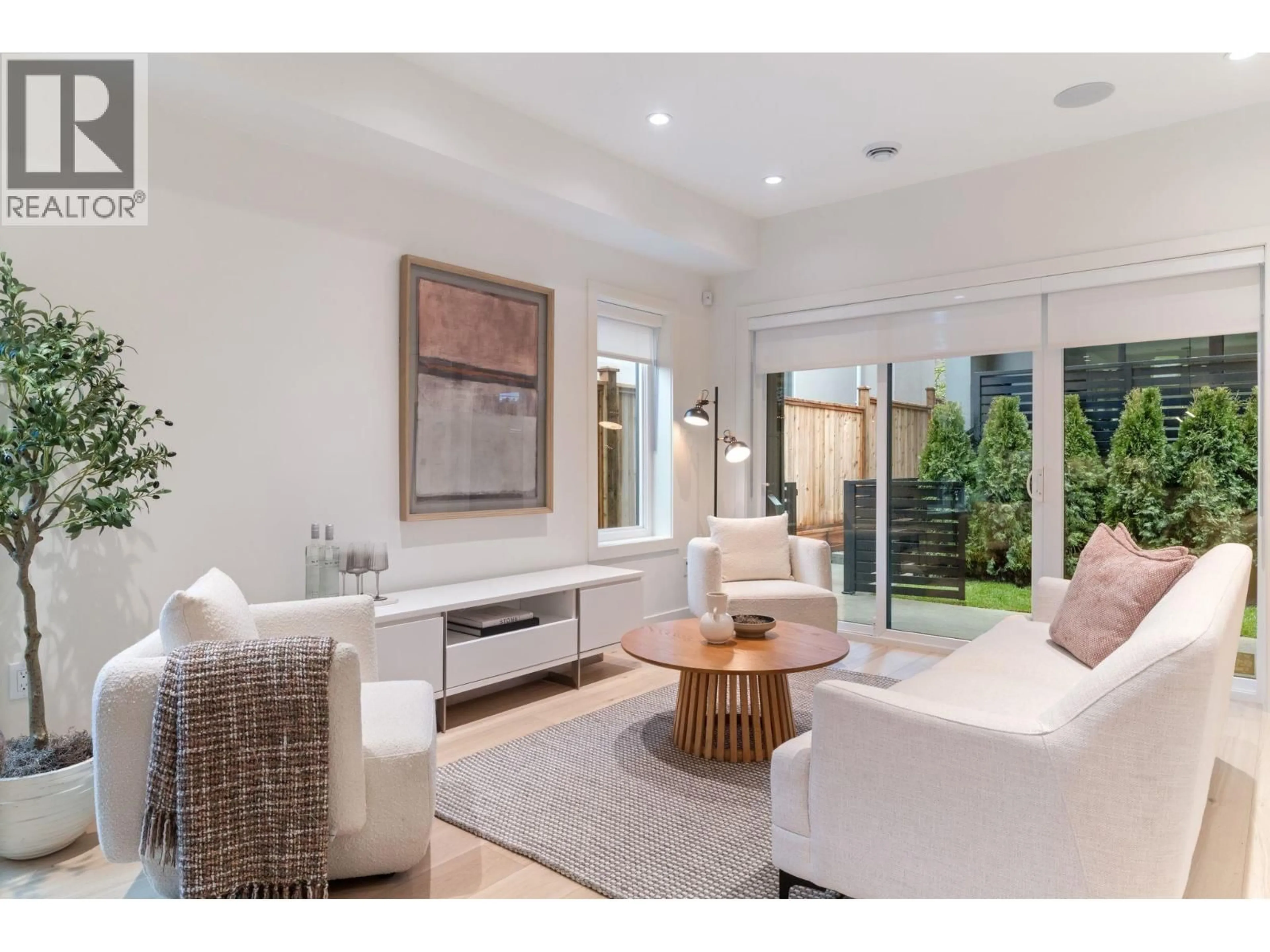 Unknown for 1 - 2539 GRANT STREET, Vancouver British Columbia V5K3G6