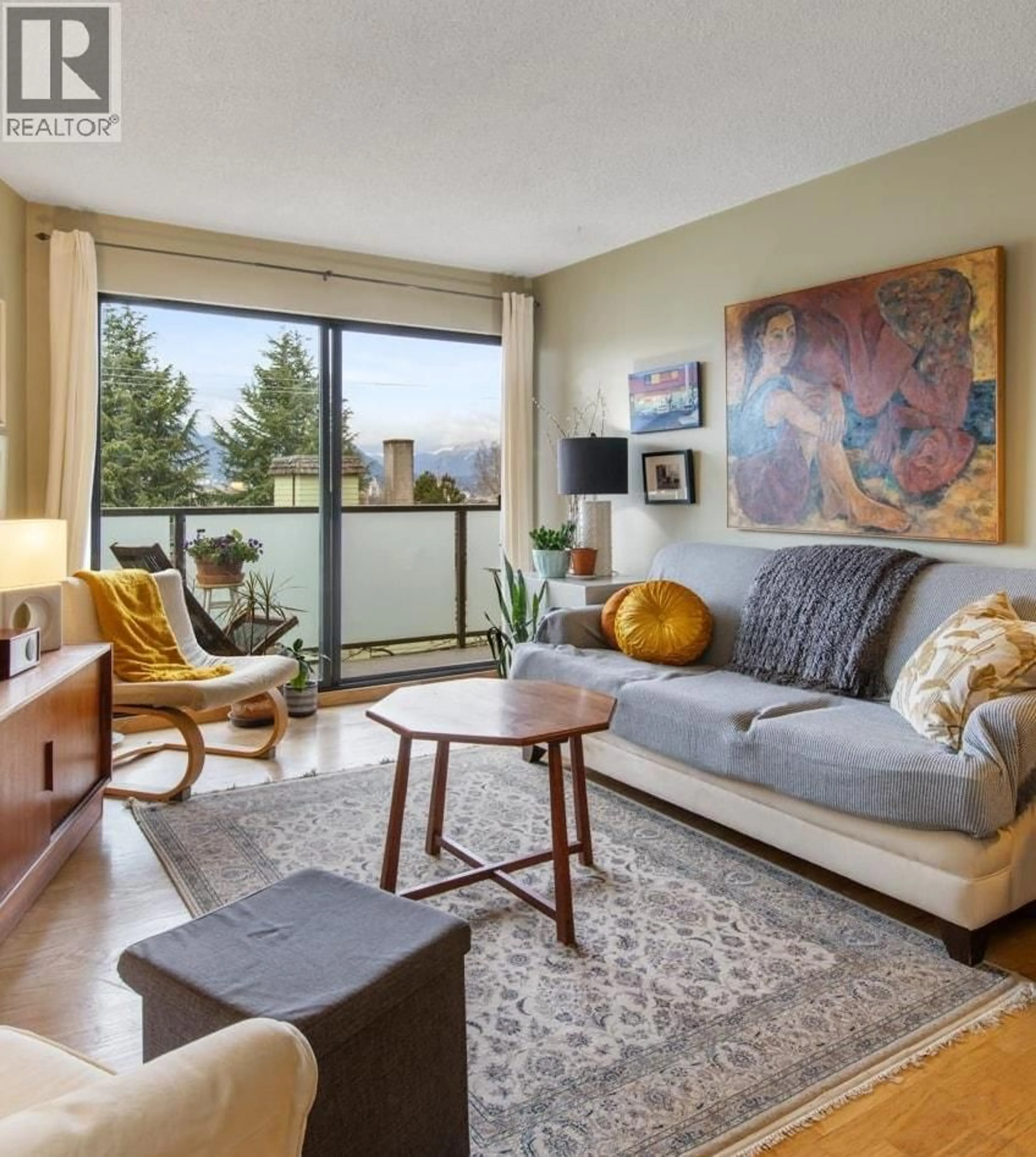 Living room with furniture, unknown for 314 - 665 6TH AVENUE, Vancouver British Columbia V5T4J3