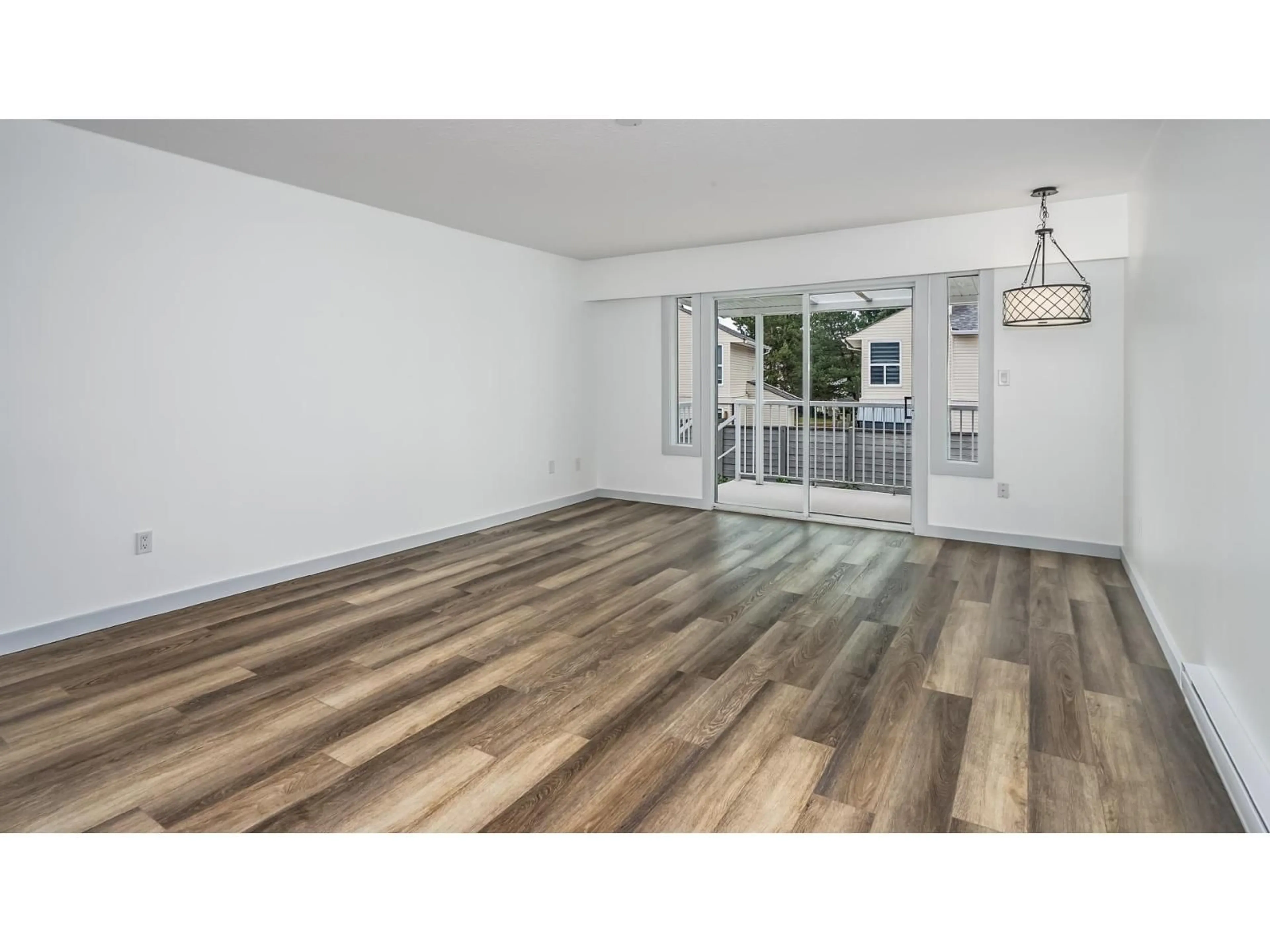 A pic of a room for 98 - 32691 GARIBALDI DRIVE, Abbotsford British Columbia V2T5T7