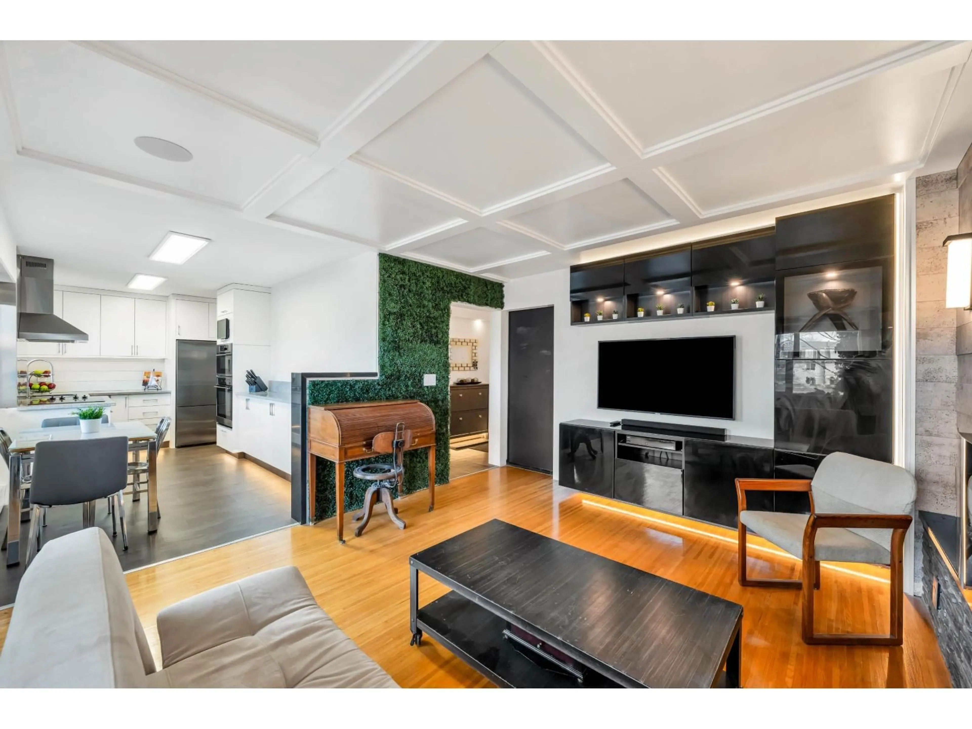 Unknown for 325 - 17707 57A AVENUE, Surrey British Columbia V3S1J2