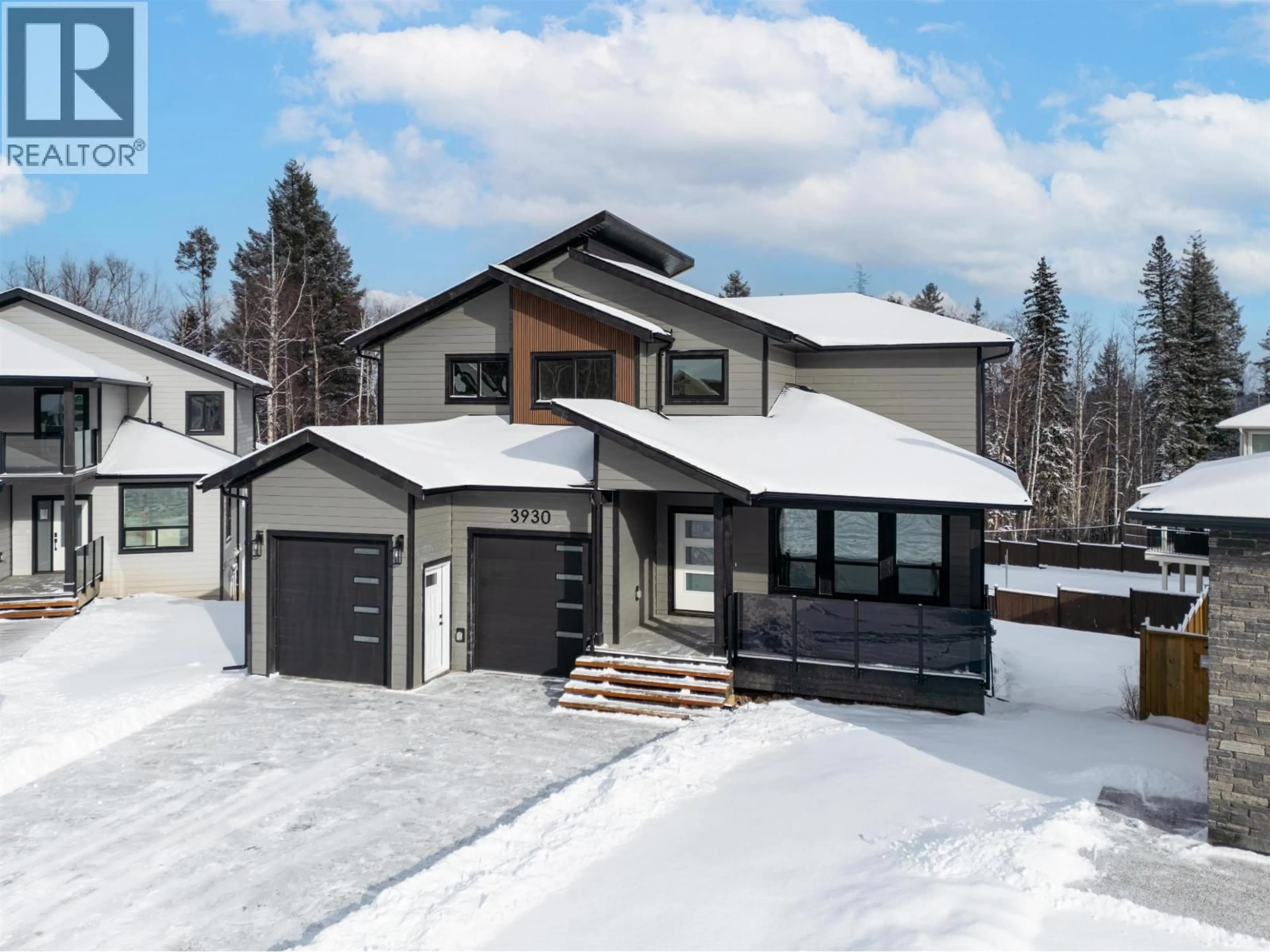 Home with vinyl exterior material, street for 3930 ESTABROOK COURT, Prince George British Columbia V2N0G3