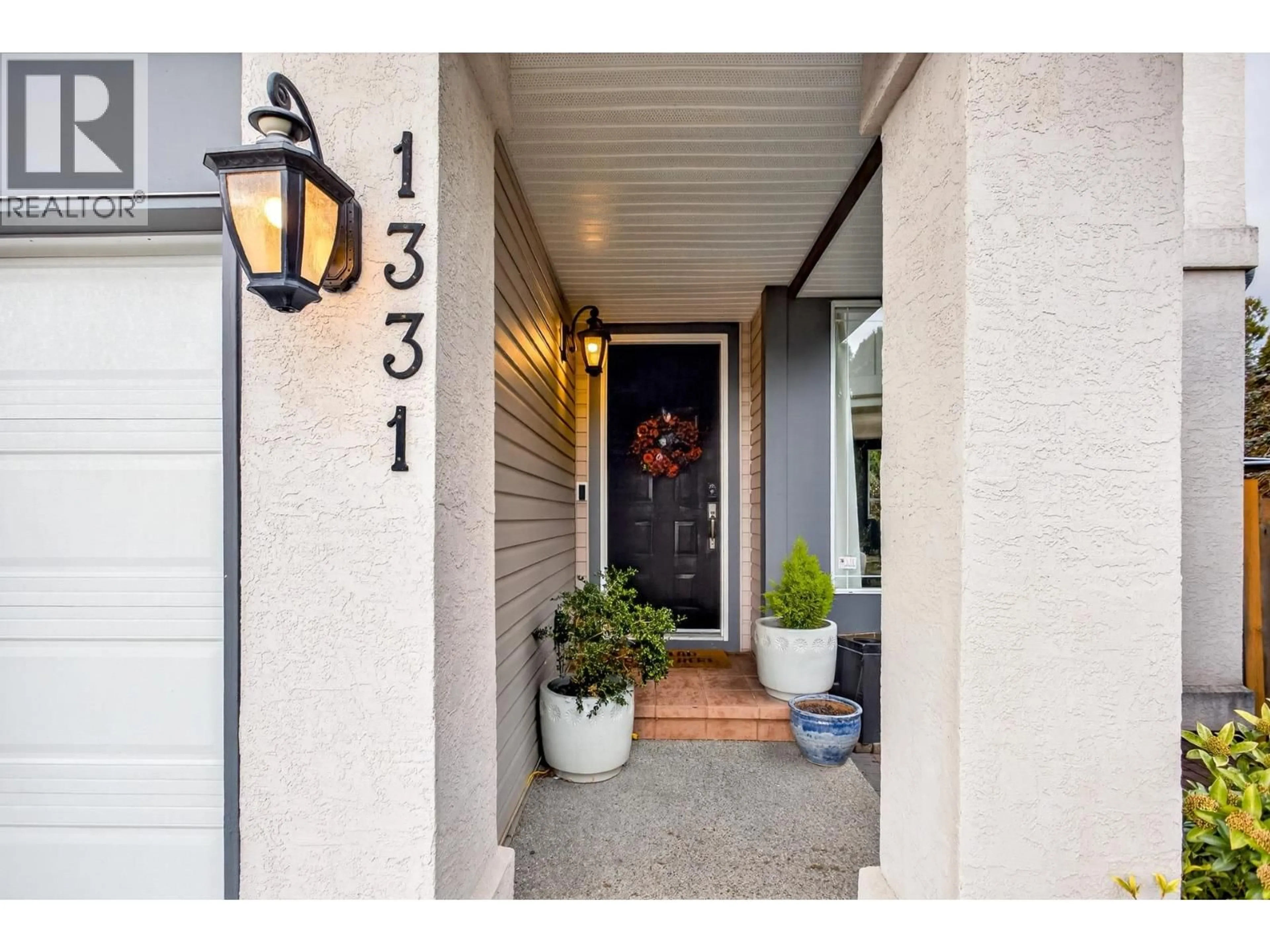 Indoor entryway for 1331 AMAZON COURT, Port Coquitlam British Columbia V3B7W1