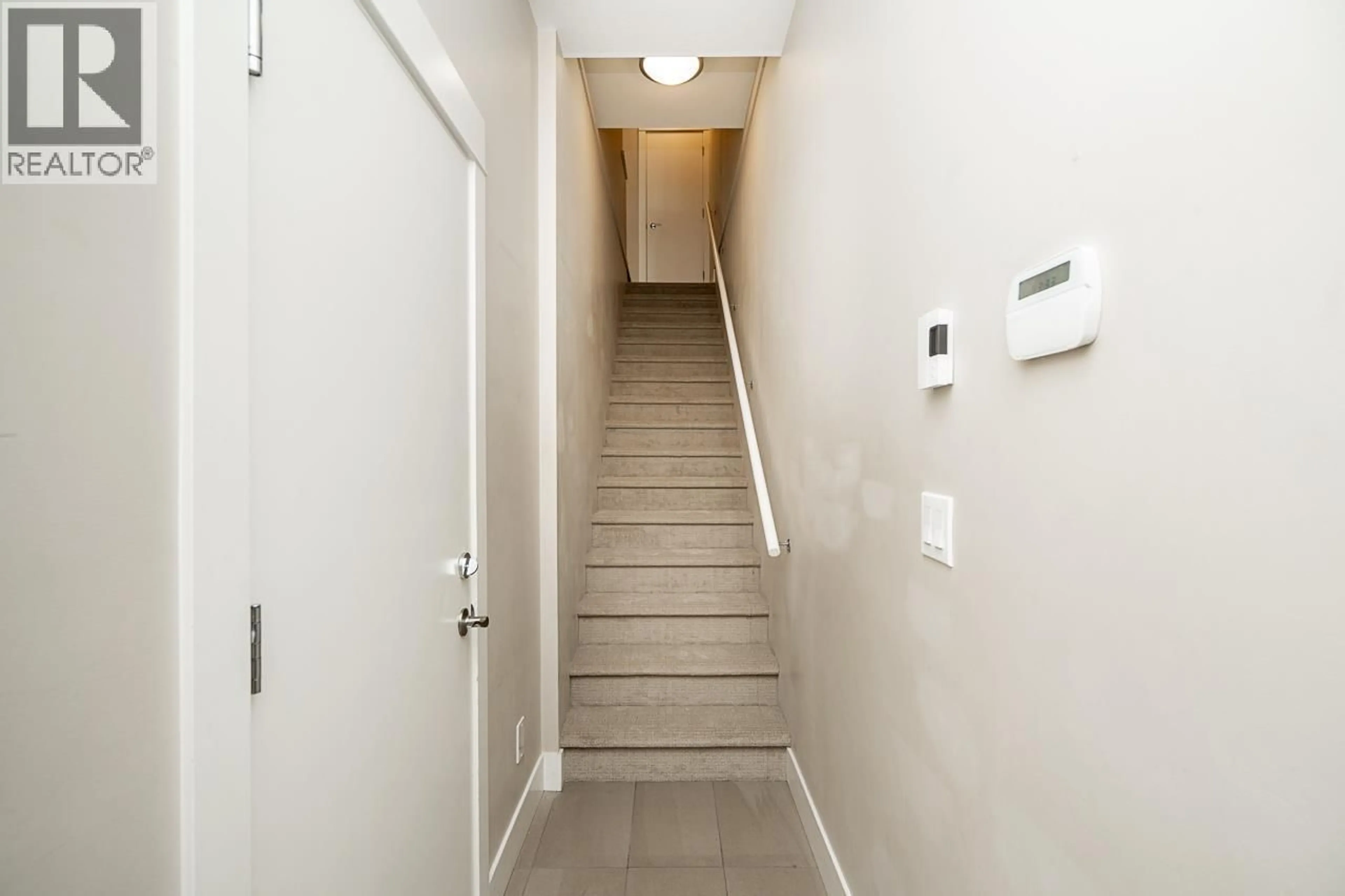 Unknown for 27 - 6088 BERESFORD STREET, Burnaby British Columbia V5J0G2