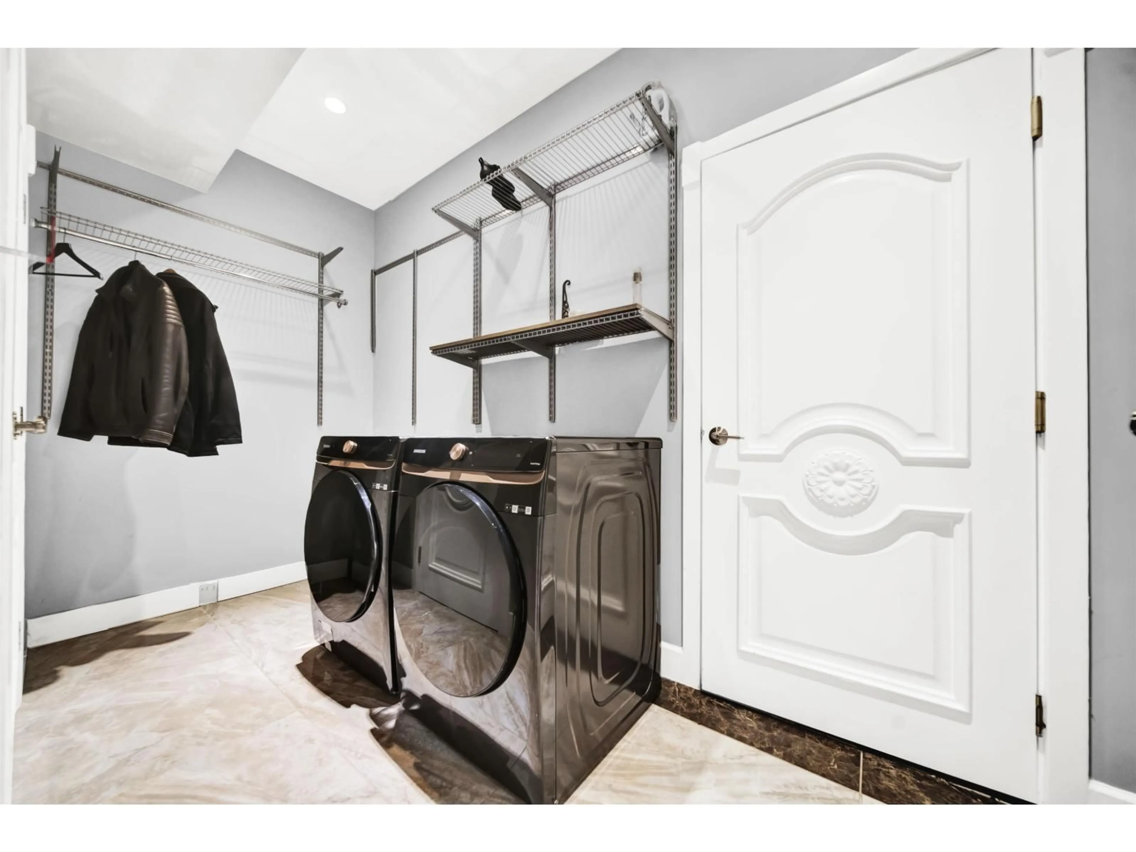 Laundry room for 35632 EAGLE VIEW PLACE, Abbotsford British Columbia V3G0C8