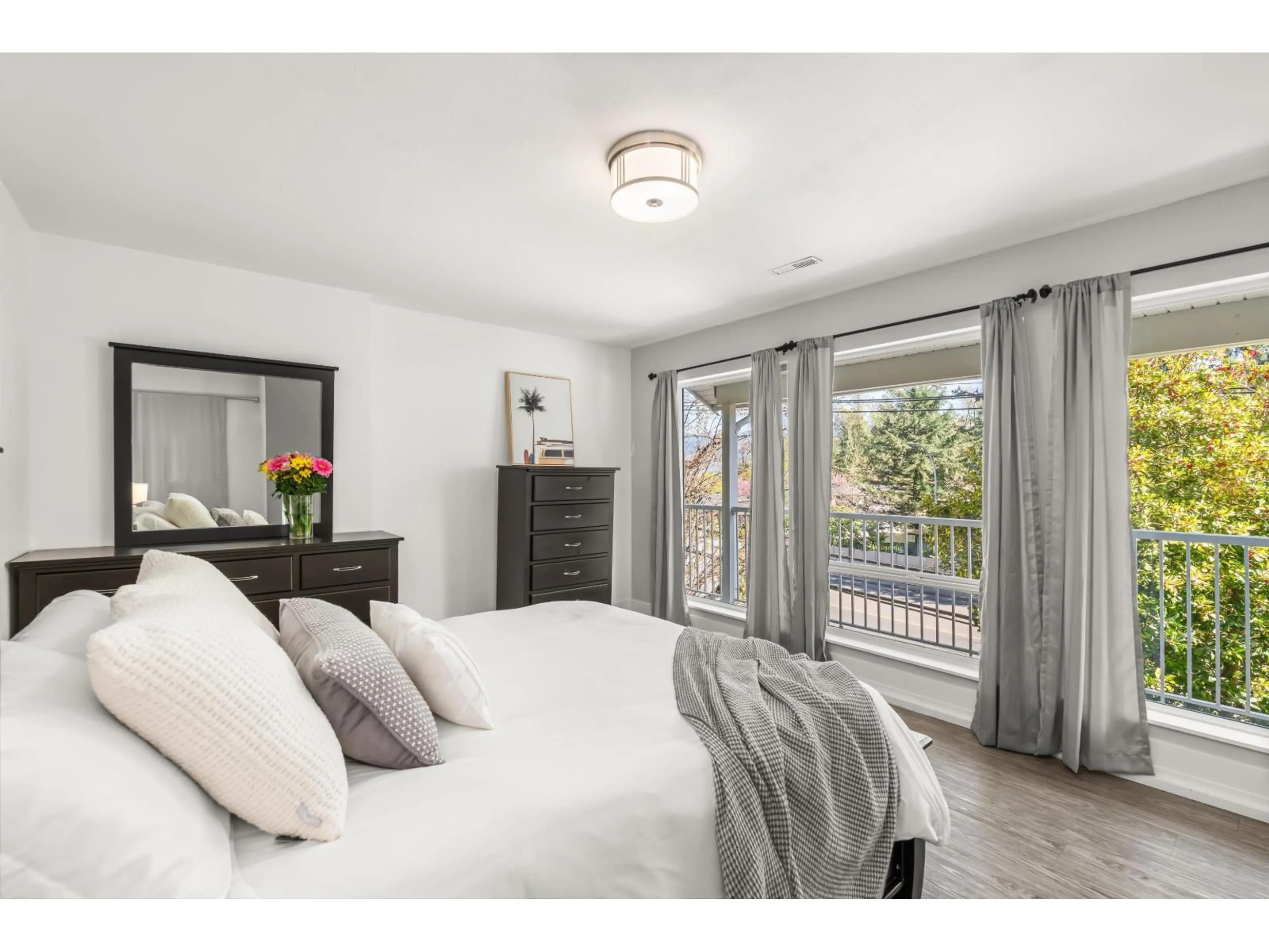 Bedroom with bed, unknown for 36047 OLD YALE ROAD, Abbotsford British Columbia V3G2C6