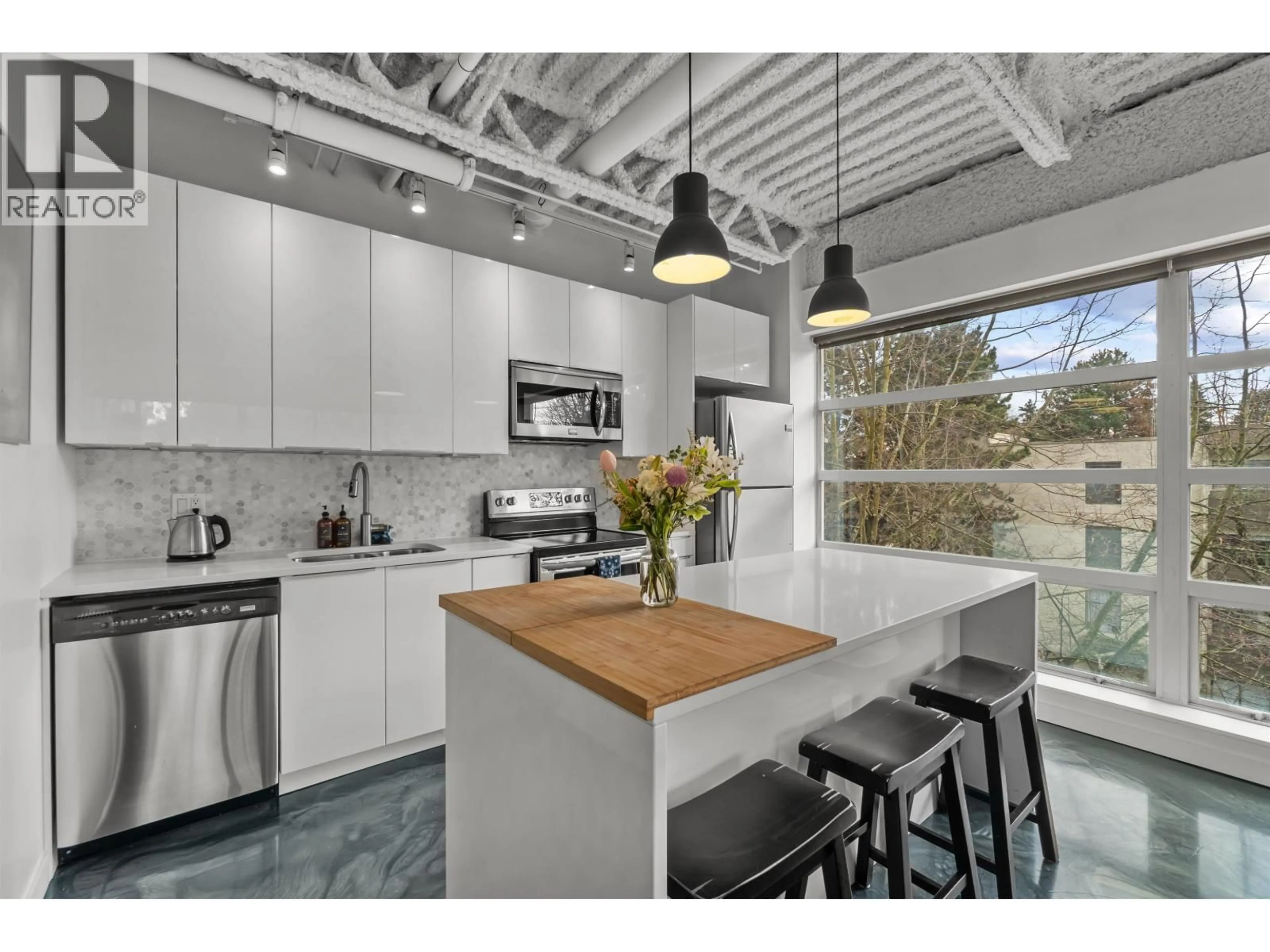 Open concept kitchen, unknown for 431 - 350 2ND AVENUE, Vancouver British Columbia V5T4R8