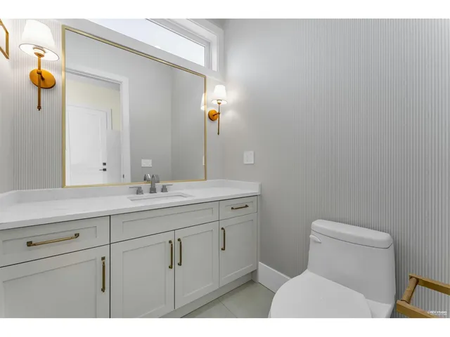 11741 80 AVENUE, Delta 4