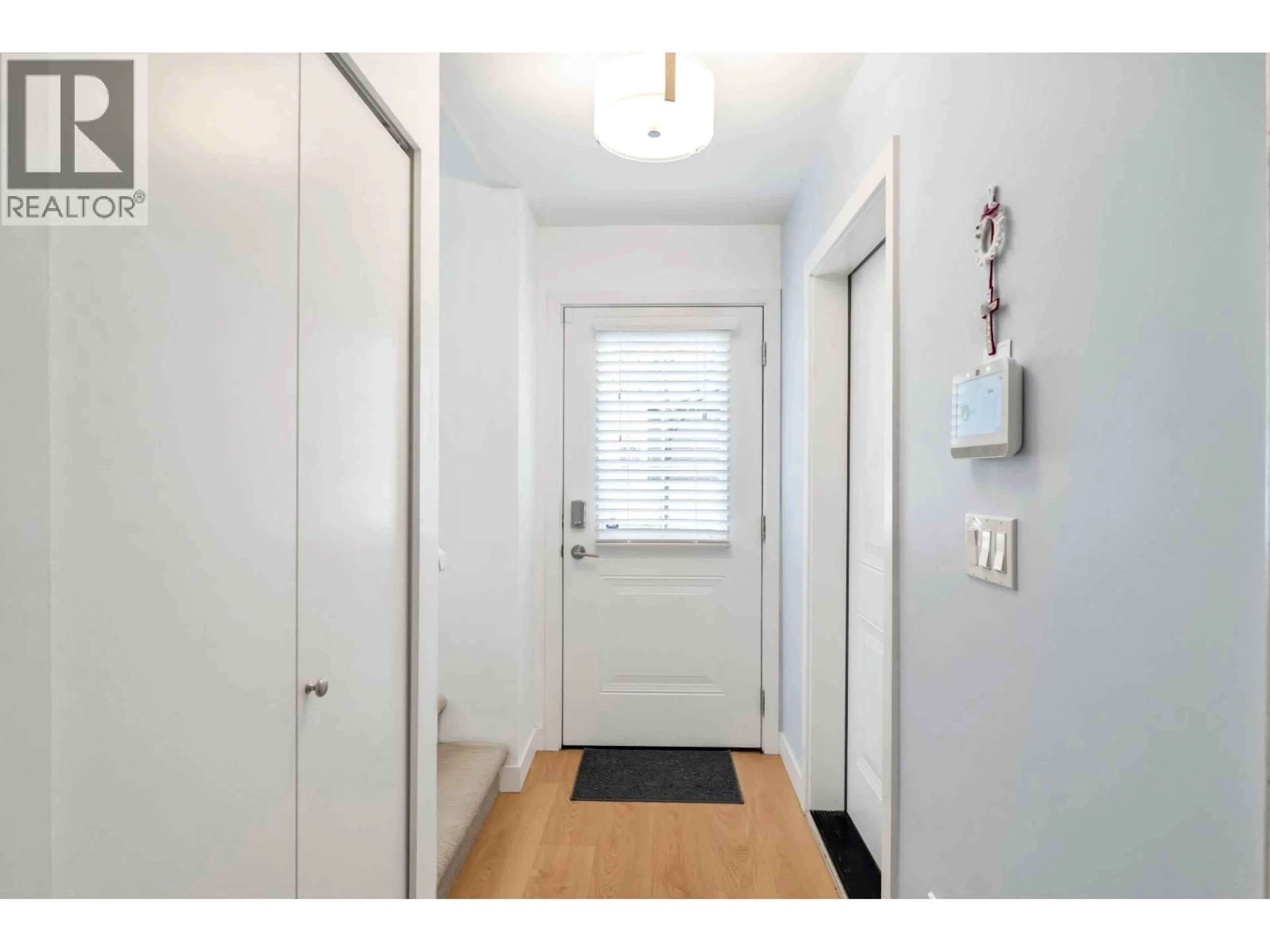 Indoor entryway for 22 - 22810 113 AVENUE, Maple Ridge British Columbia V2X3N2