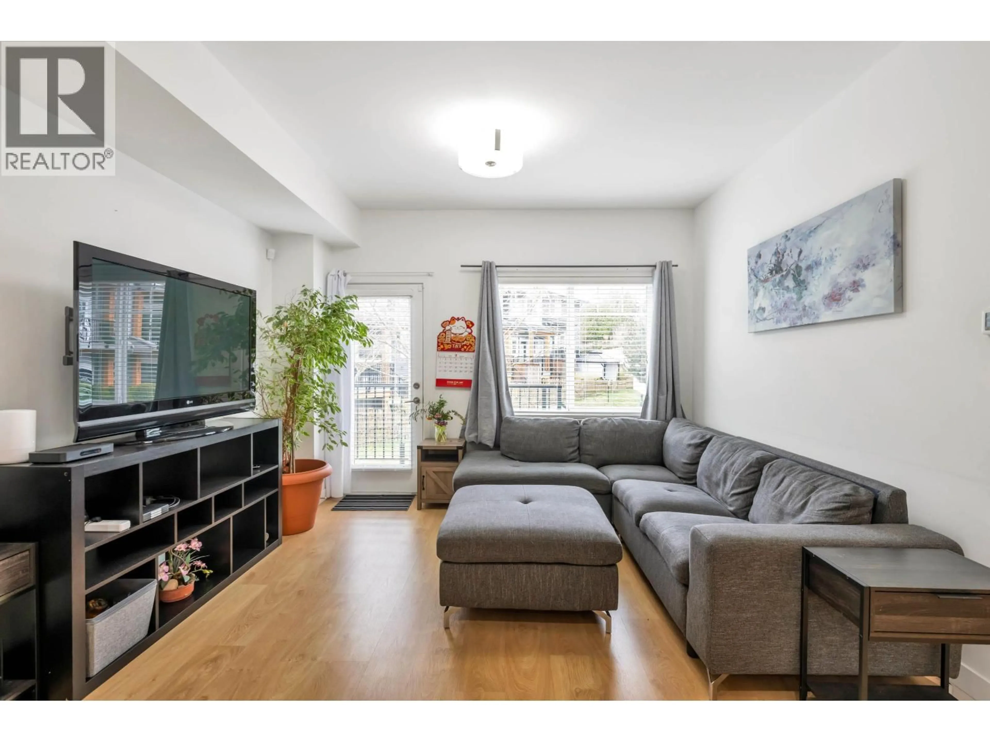 Living room with furniture, unknown for 22 - 22810 113 AVENUE, Maple Ridge British Columbia V2X3N2