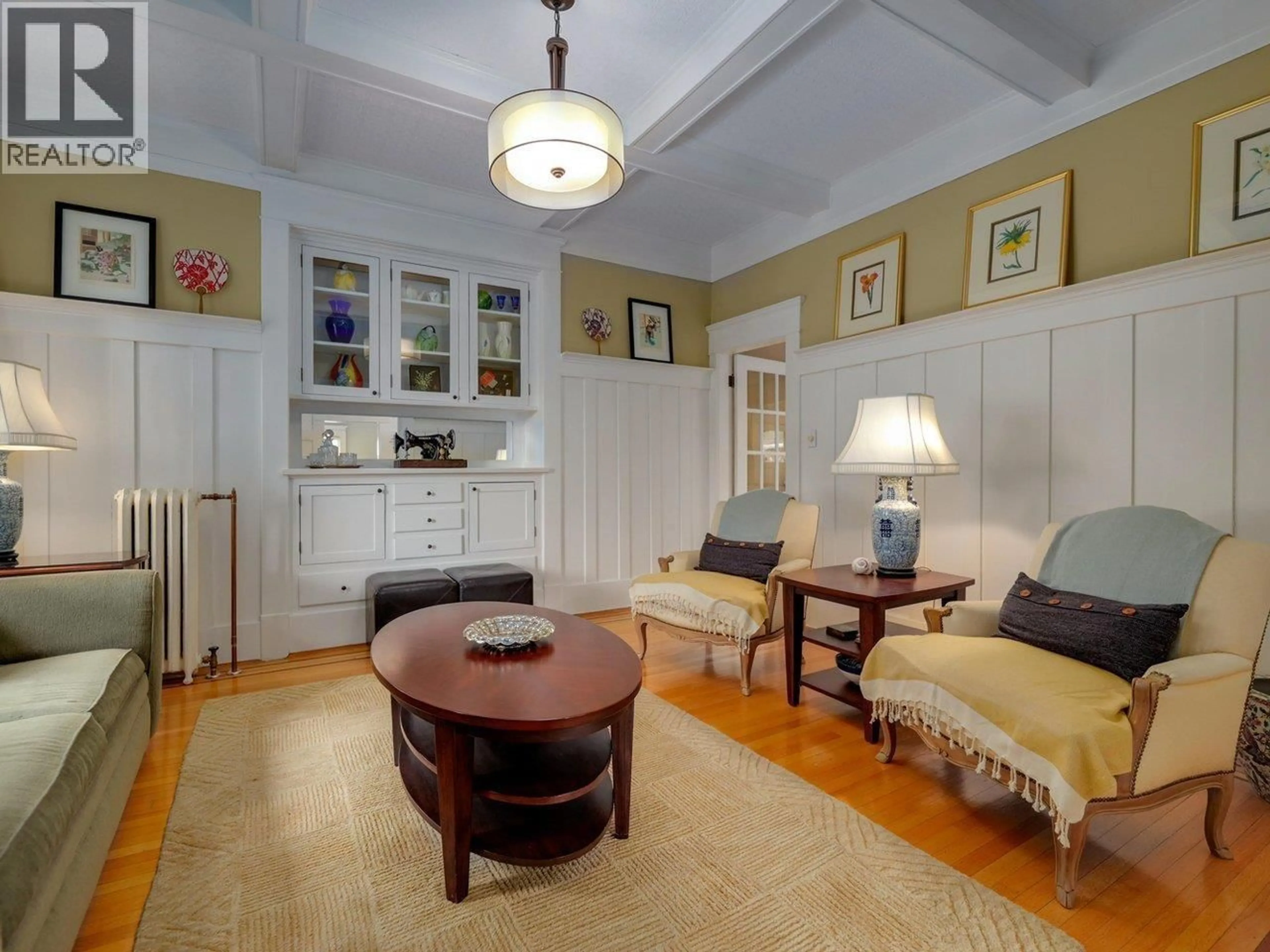 Living room with furniture, unknown for 3480 YUKON STREET, Vancouver British Columbia V5Y3S2