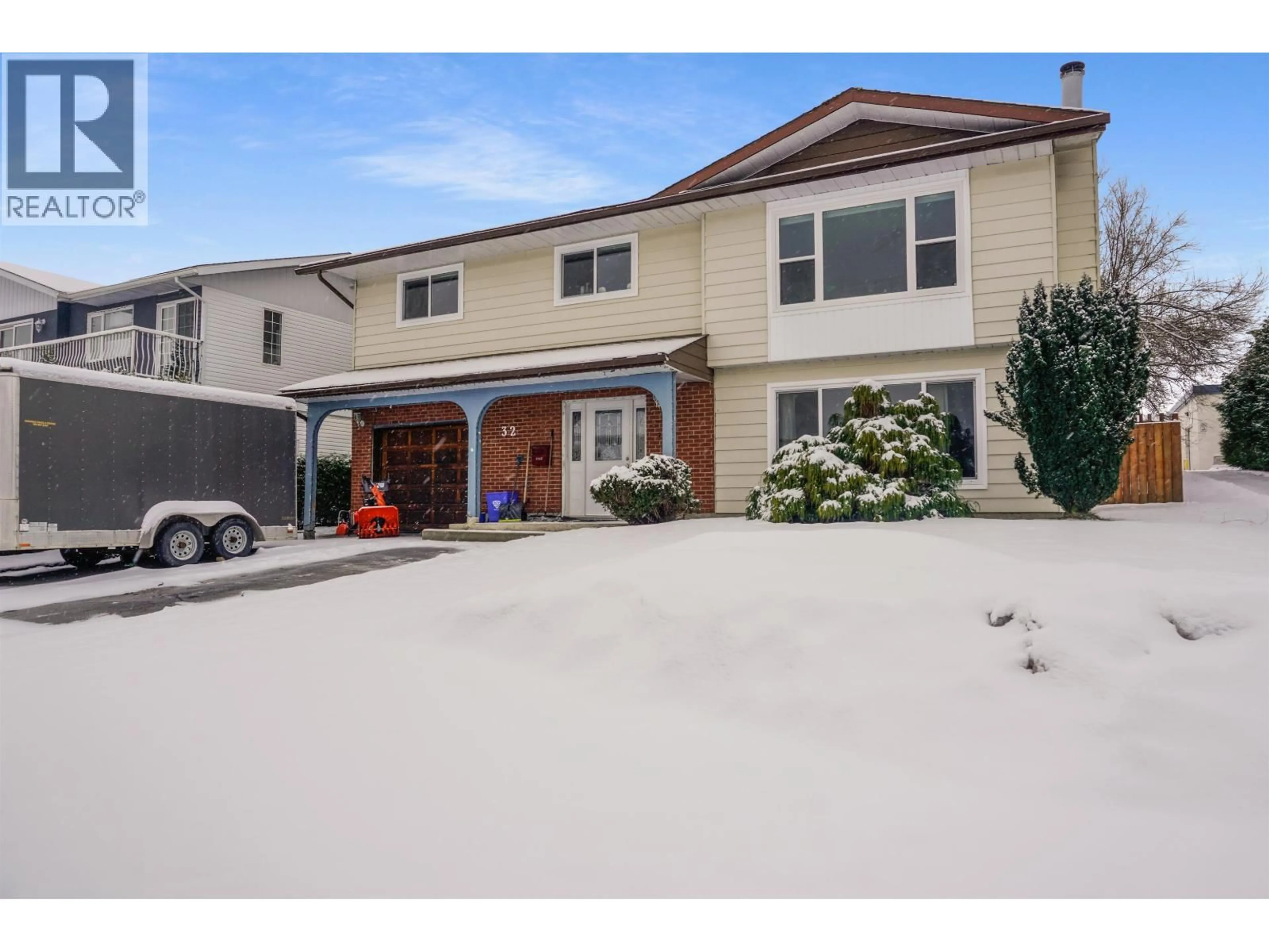 A pic from outside/outdoor area/front of a property/back of a property/a pic from drone, street for 32 SMITH STREET, Kitimat British Columbia V8C2L6