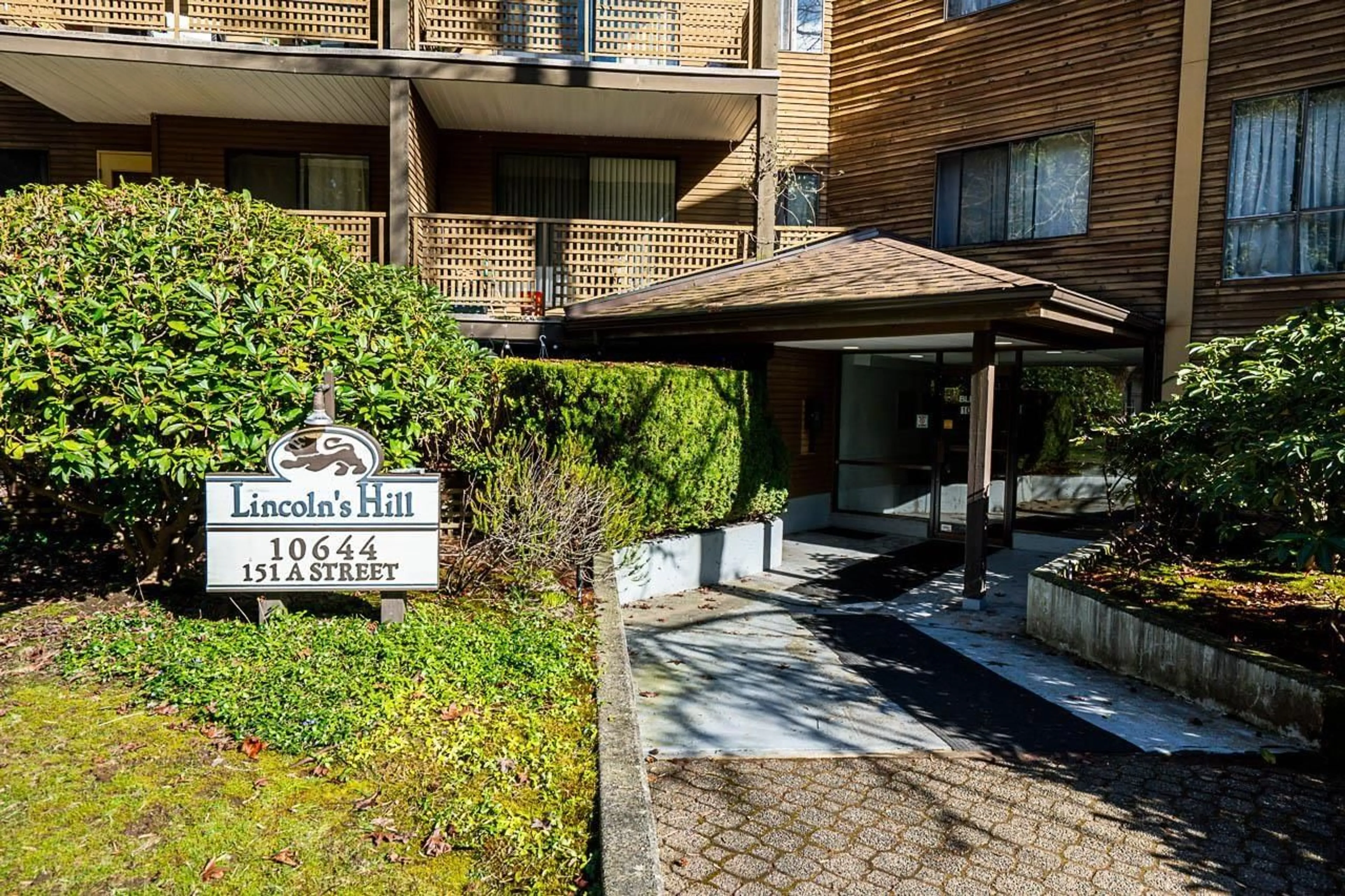 Unknown for 106 - 10644 151A STREET, Surrey British Columbia V3R8R3