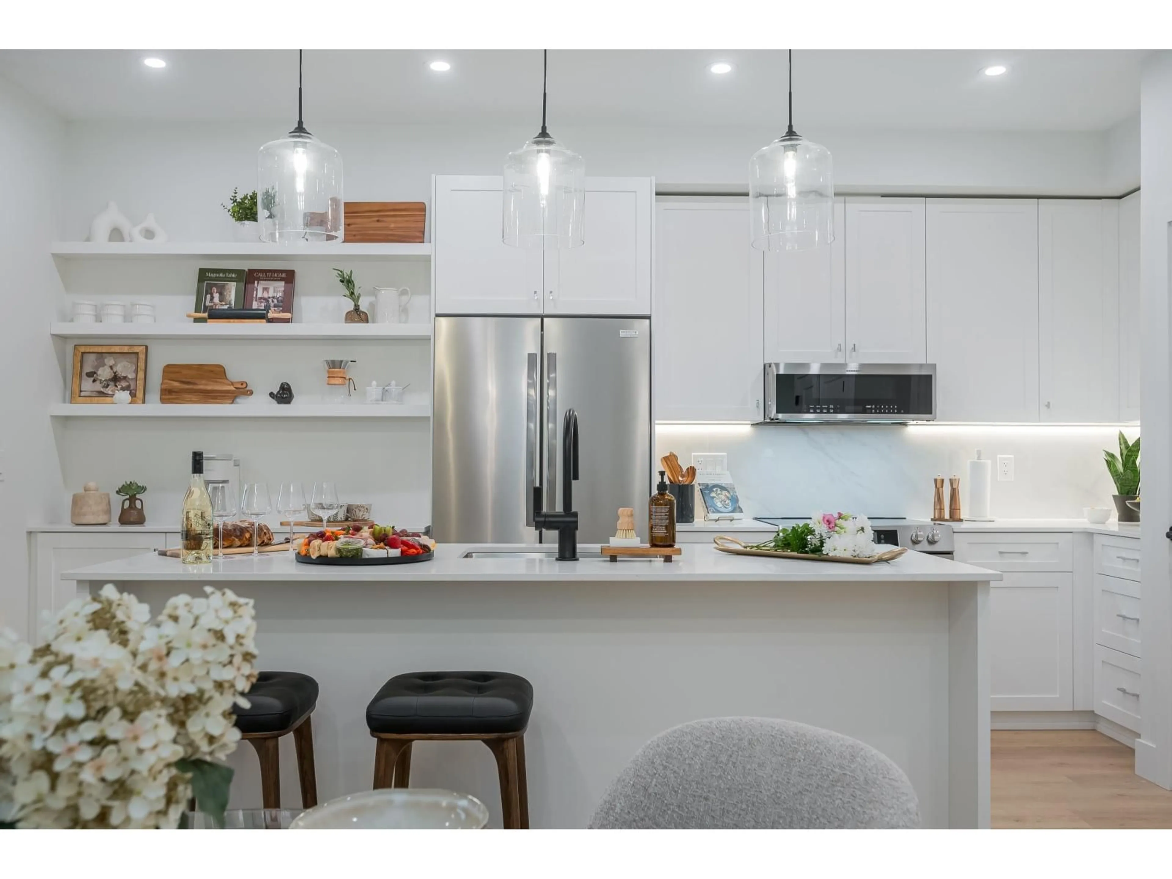 Open concept kitchen, unknown for 310 - 46185 THOMAS ROAD, Chilliwack British Columbia V2R6H3