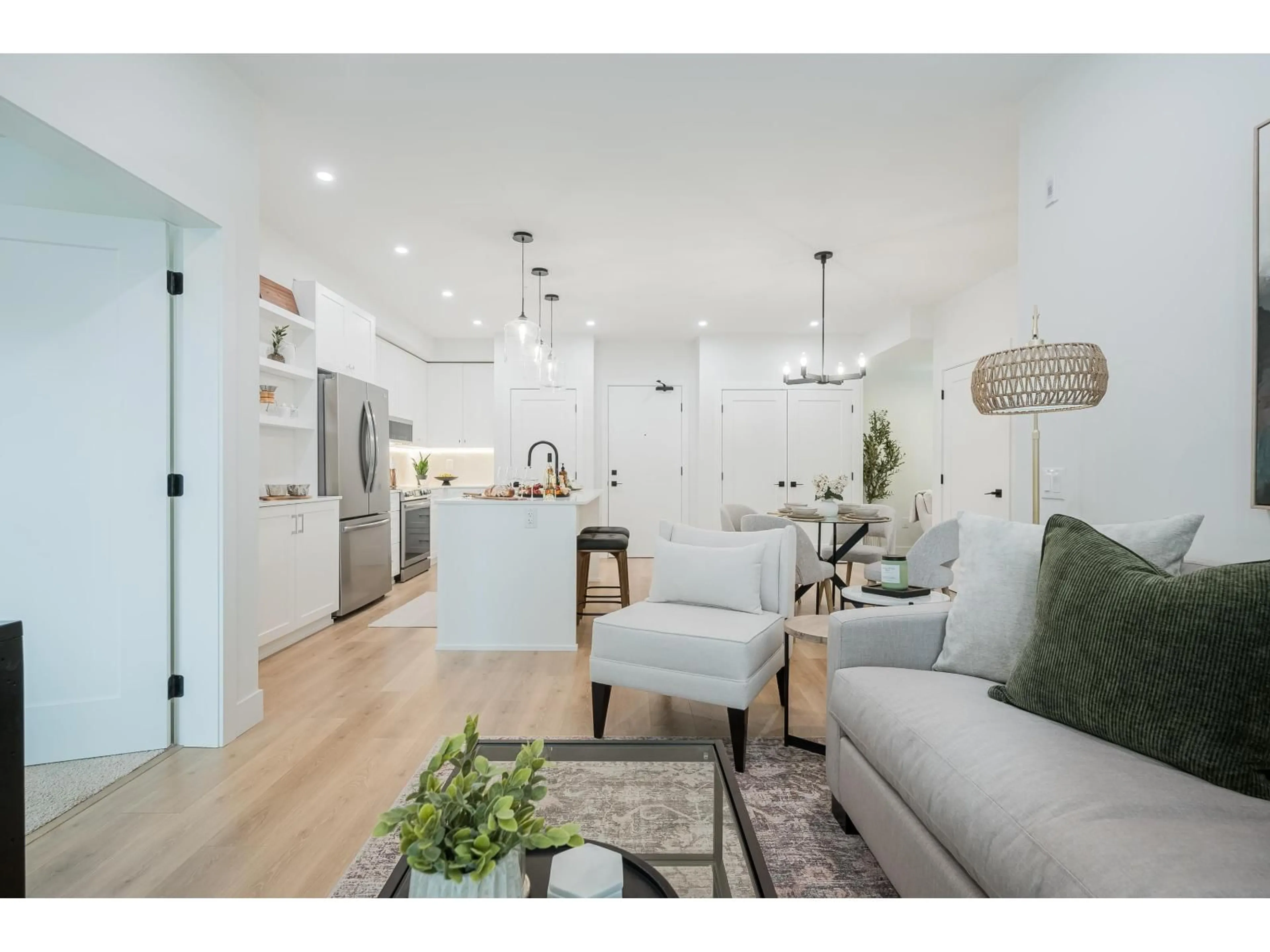 Open concept kitchen, unknown for 403 - 46185 THOMAS ROAD, Chilliwack British Columbia V2R6H3