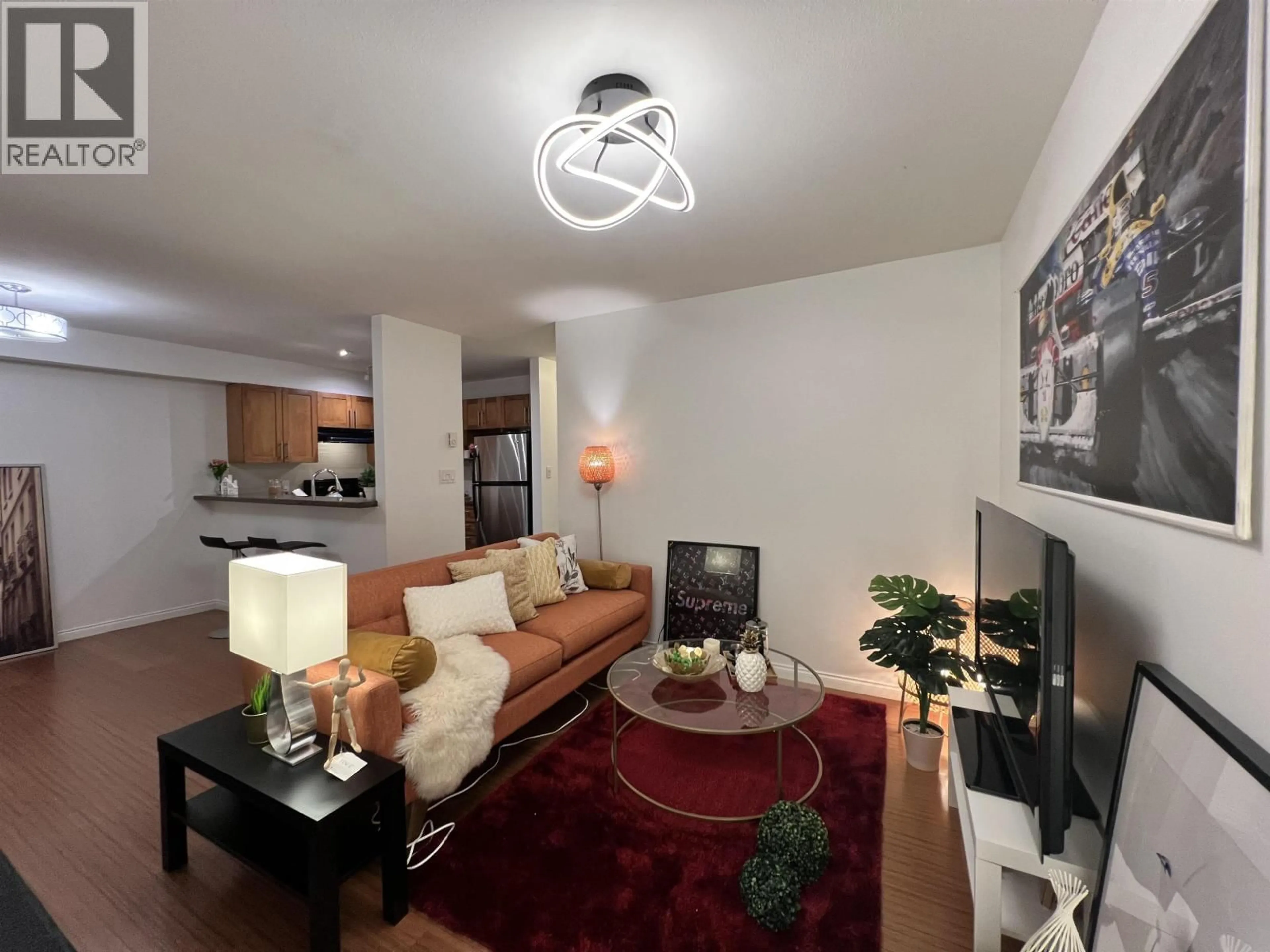 Living room with furniture, unknown for 3 - 5525 HALLEY AVENUE, Burnaby British Columbia V5H2R1