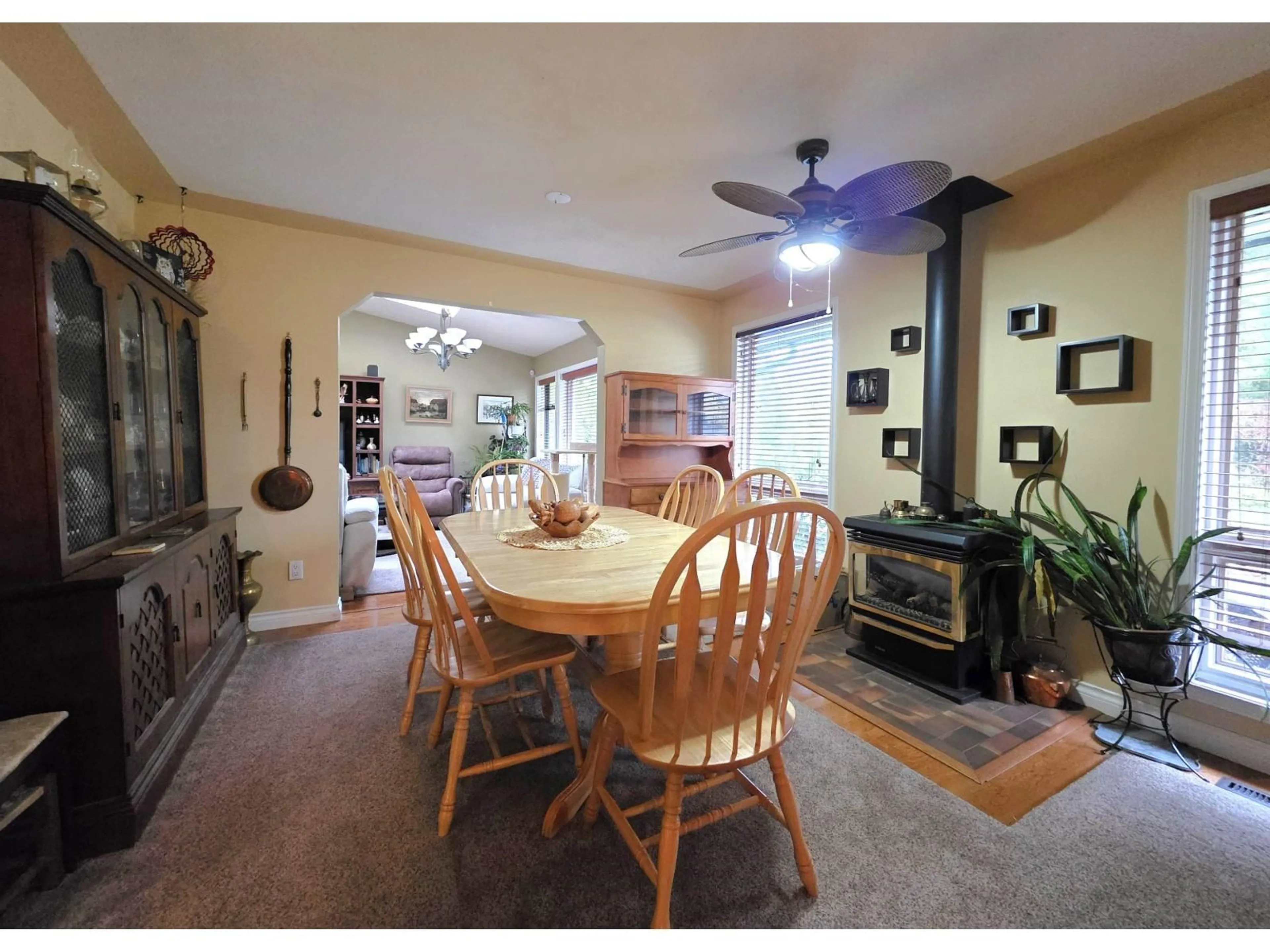 Dining room, unknown for 3319 275 STREET, Langley British Columbia V4W3J3