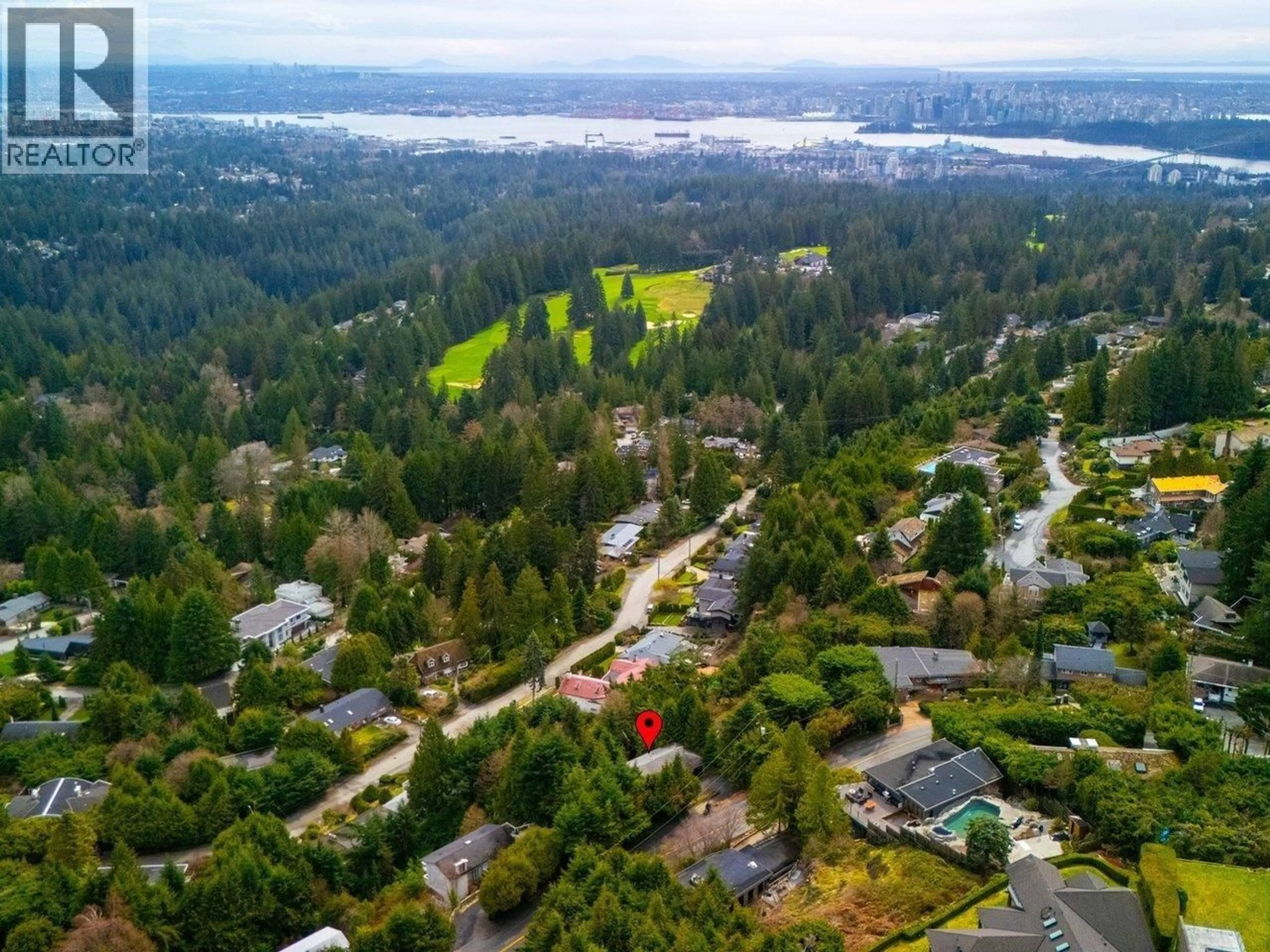 A pic from outside/outdoor area/front of a property/back of a property/a pic from drone, forest/trees view for 530 ST. ANDREWS ROAD, West Vancouver British Columbia V7S1V2