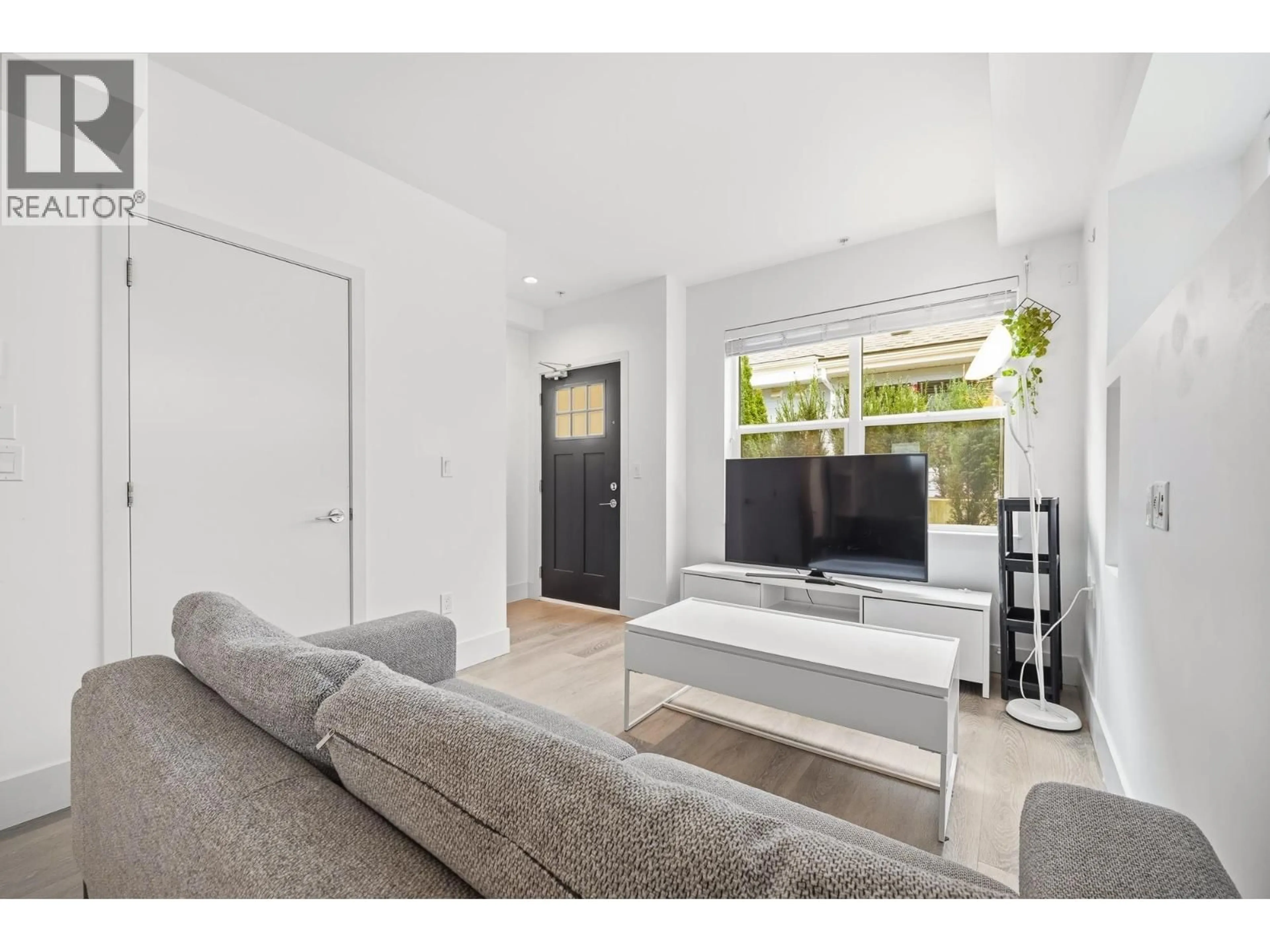 Living room with furniture, unknown for 401 - 6933 ARCOLA STREET, Burnaby British Columbia V5E1H5