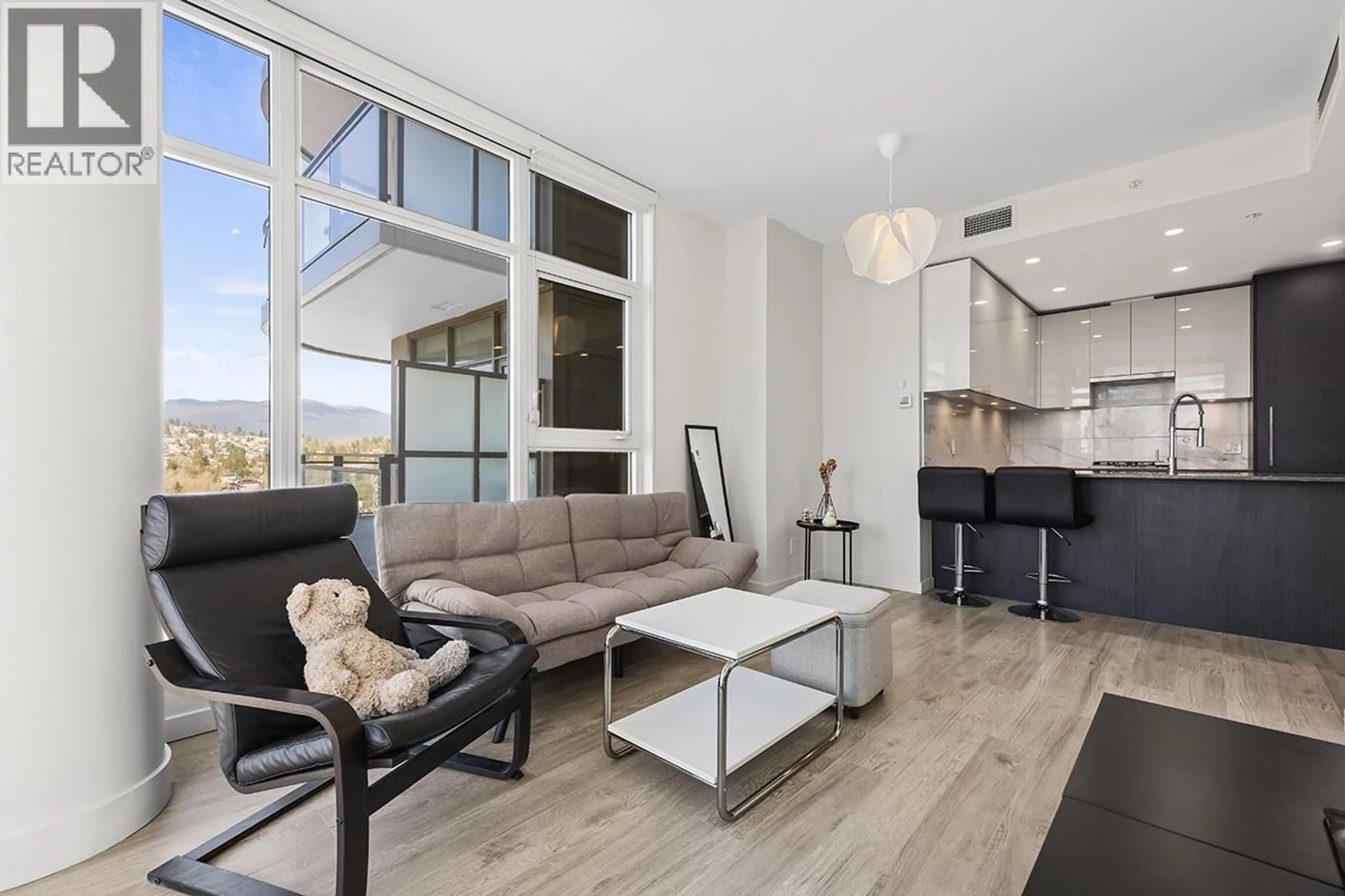 Living room with furniture, unknown for 2108 - 5333 GORING STREET, Burnaby British Columbia V5B0B6