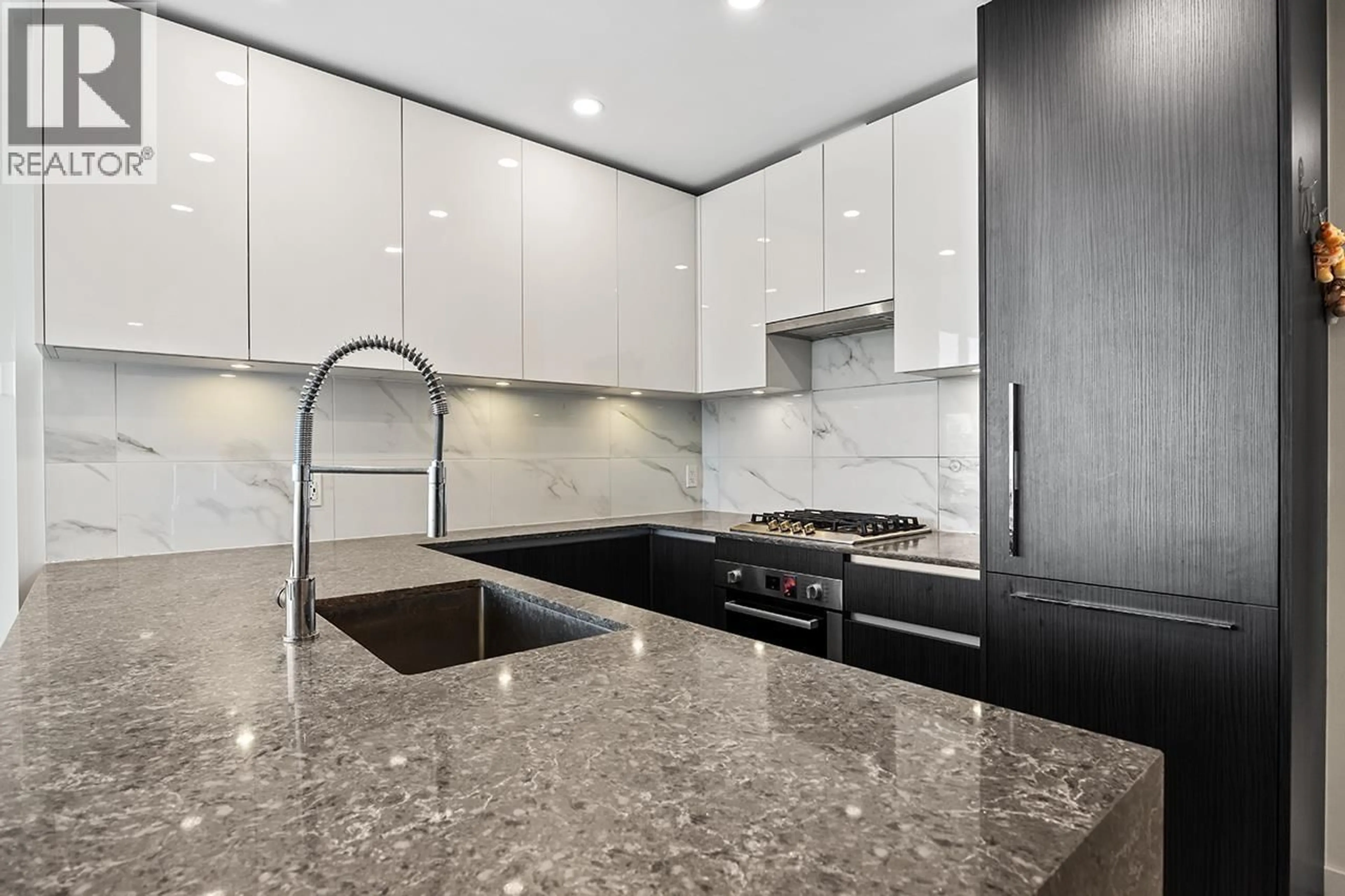 Contemporary kitchen, ceramic/tile floor for 2108 - 5333 GORING STREET, Burnaby British Columbia V5B0B6