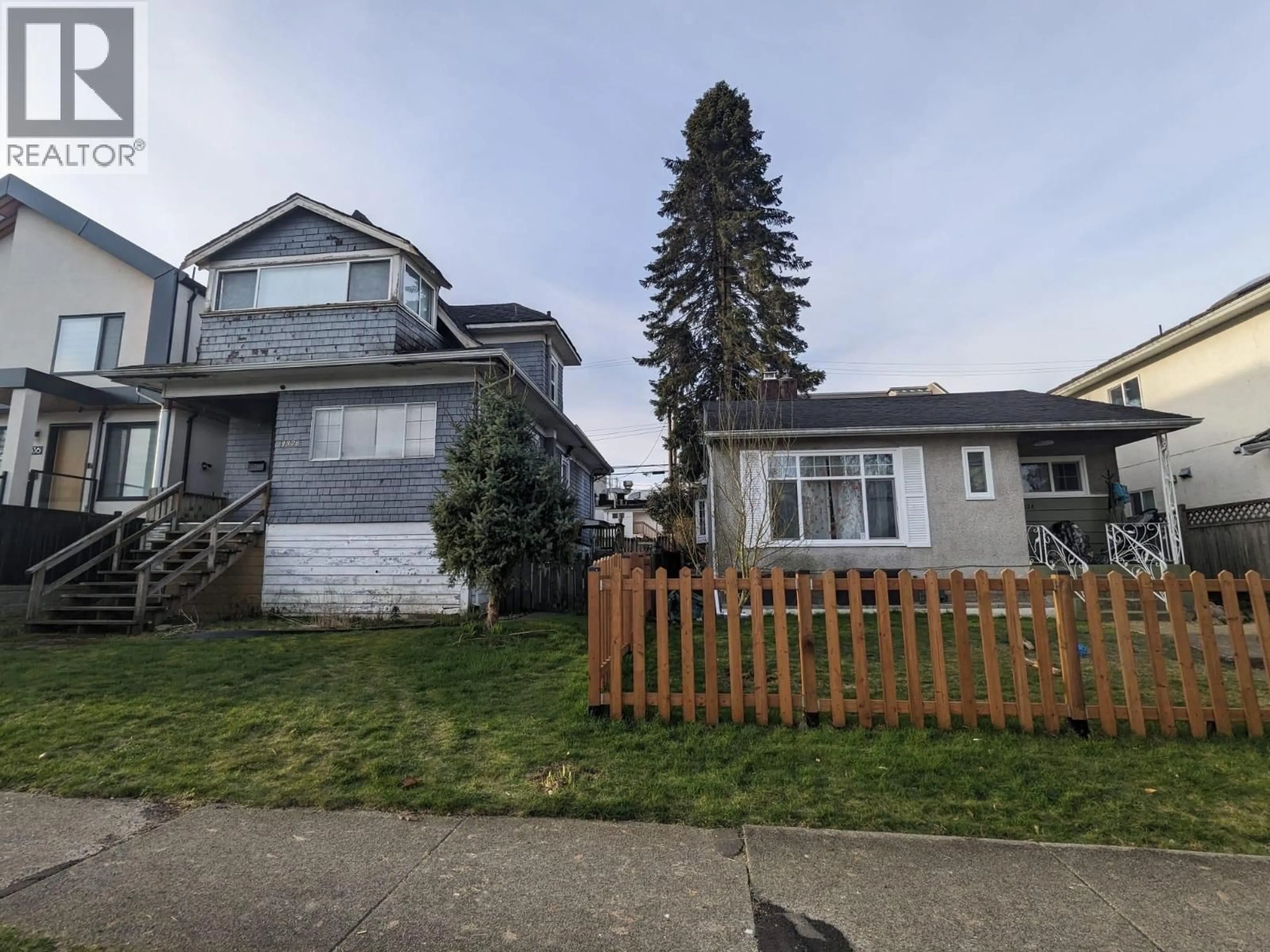 A pic from outside/outdoor area/front of a property/back of a property/a pic from drone, street for 3328 CHURCH STREET, Vancouver British Columbia V5R4W6