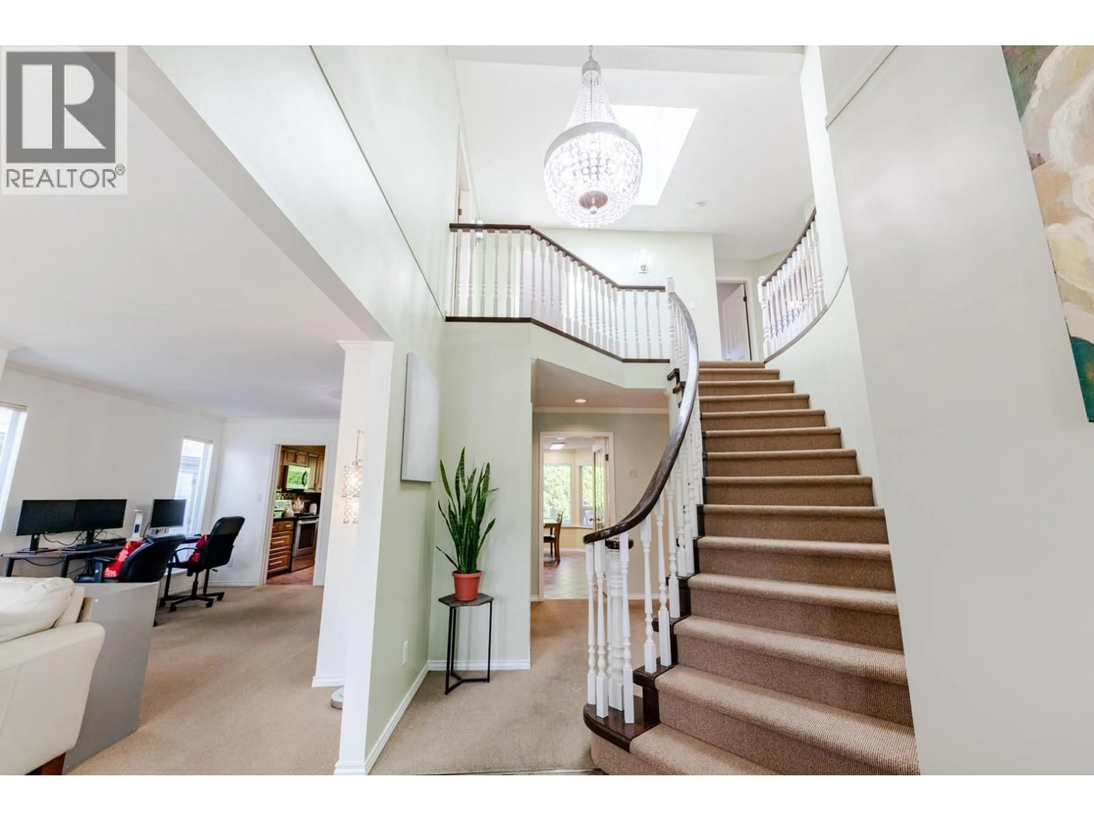 Indoor foyer for 6129 49 AVENUE, Delta British Columbia V4K4X2