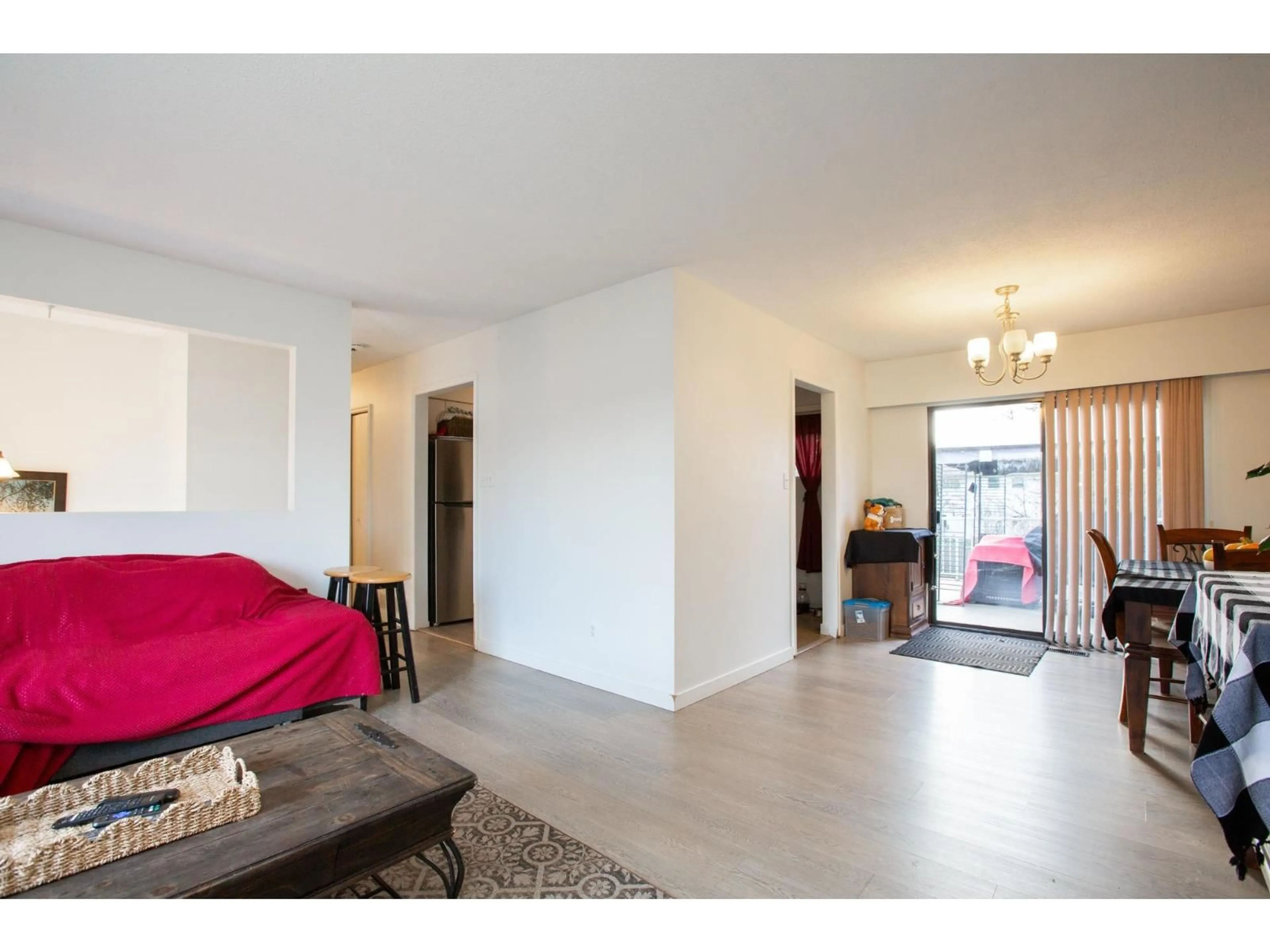 Living room with furniture, unknown for 6221 175A STREET, Surrey British Columbia V3S4S3