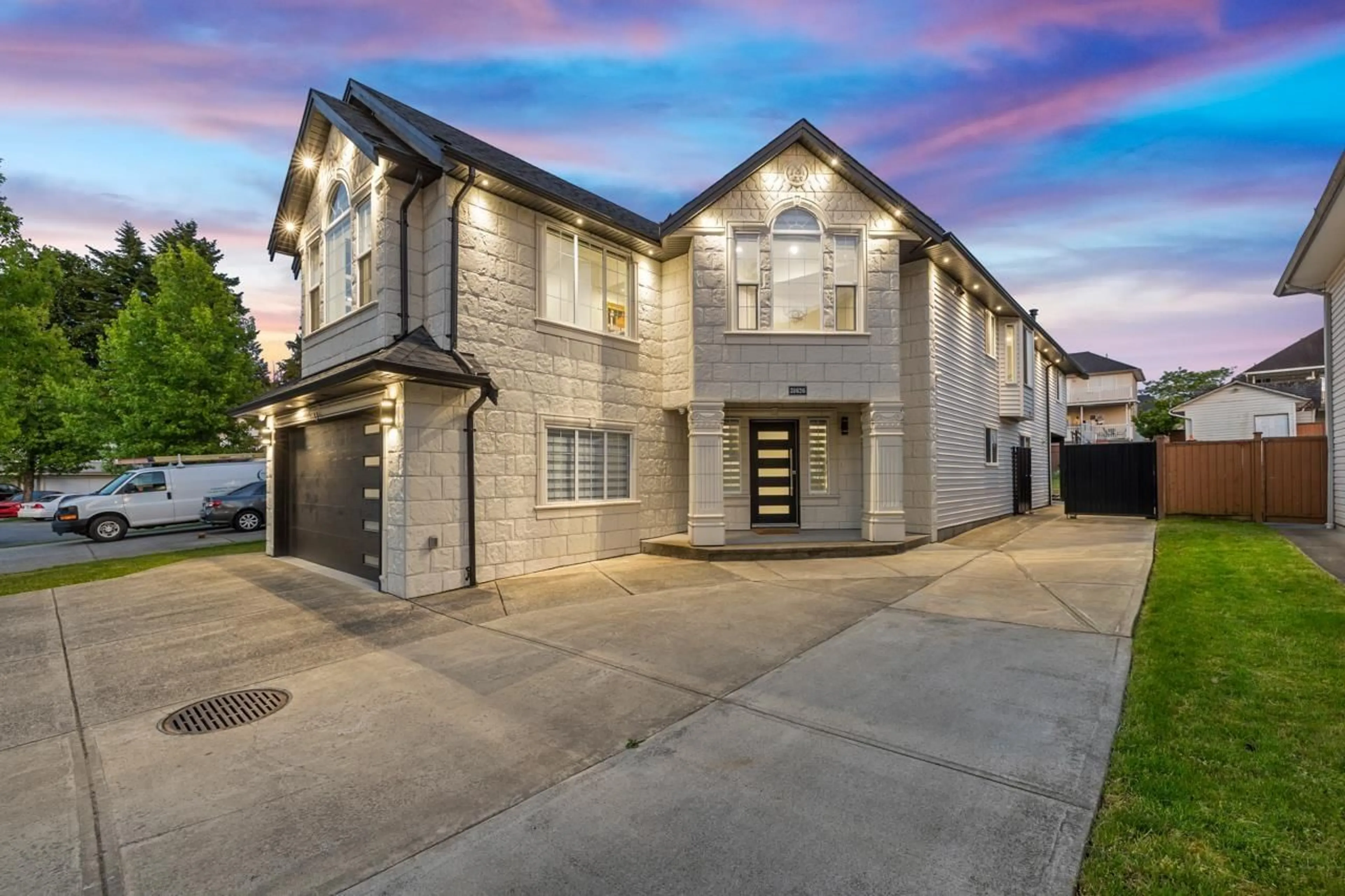 Home with brick exterior material, building for 31626 HARMONY COURT, Abbotsford British Columbia V2T6S7