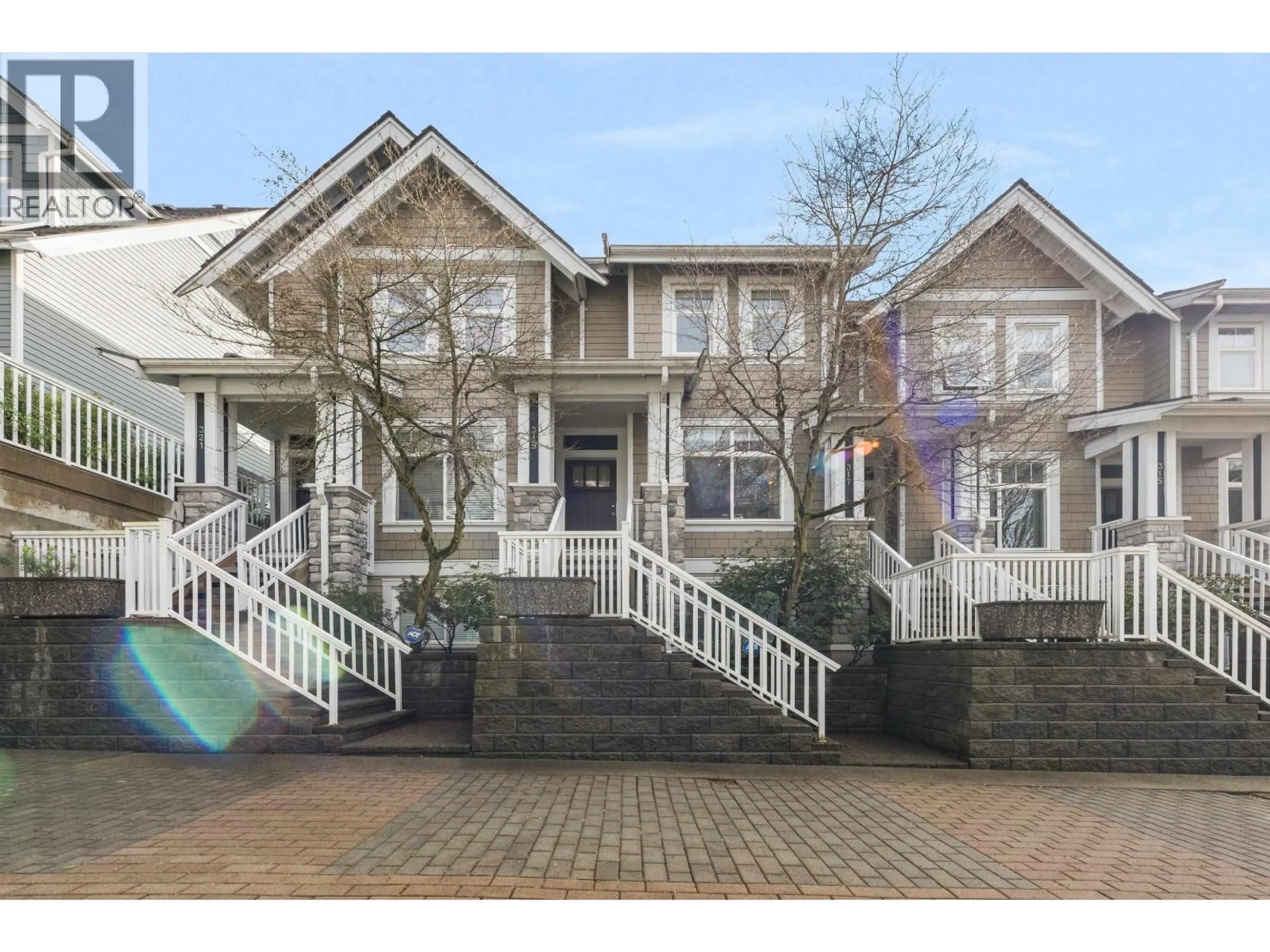 Unknown for 319 59TH AVENUE, Vancouver British Columbia V5X1X3