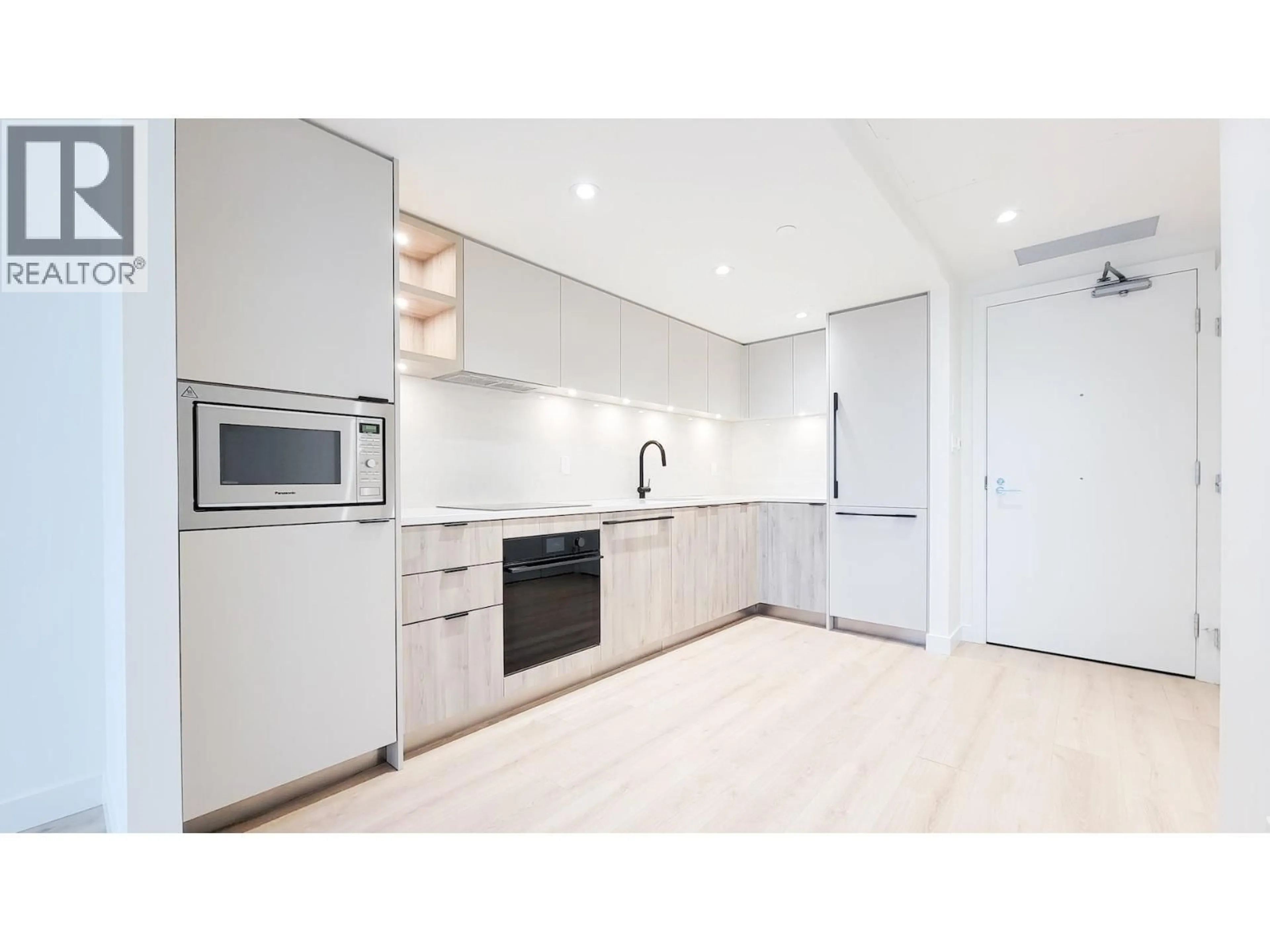 Standard kitchen, unknown for 327 - 755 HARBOURSIDE DRIVE, North Vancouver British Columbia V7P0G1