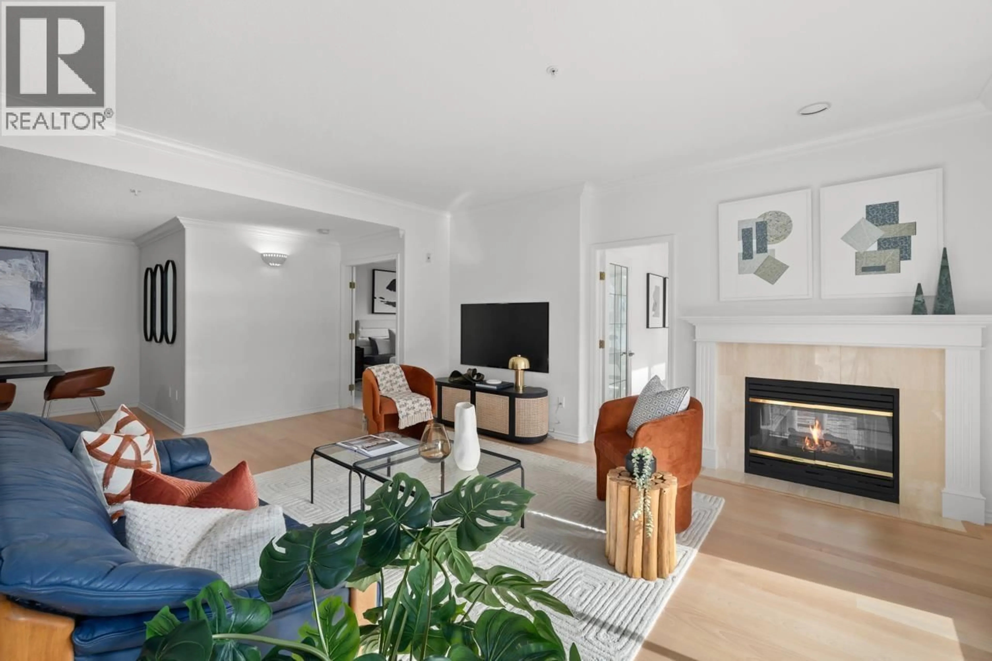 Living room with furniture, unknown for 207 - 5760 HAMPTON PLACE, Vancouver British Columbia V6T2G1