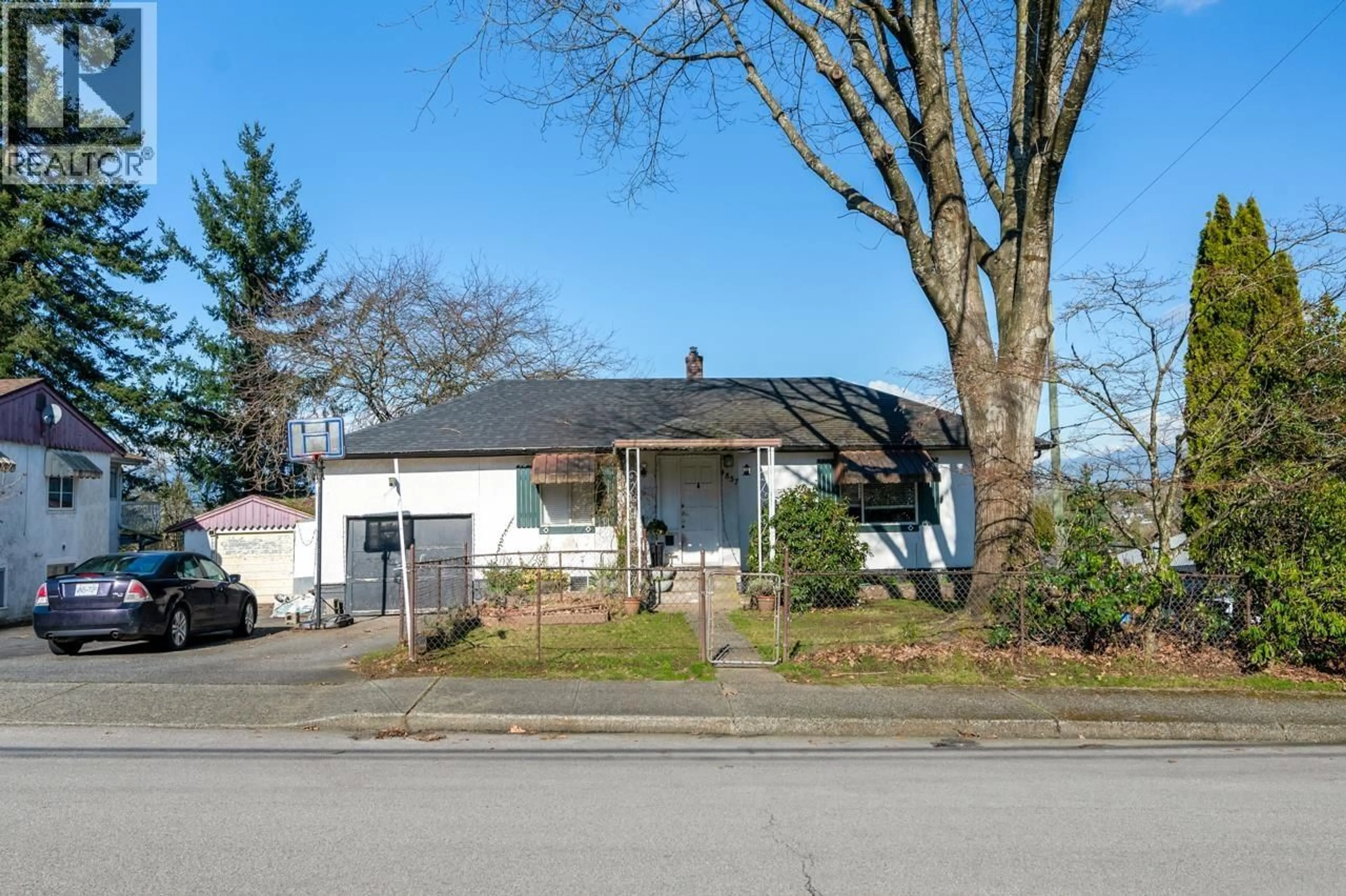 Unknown for 4857 BUXTON STREET, Burnaby British Columbia V5H1J2