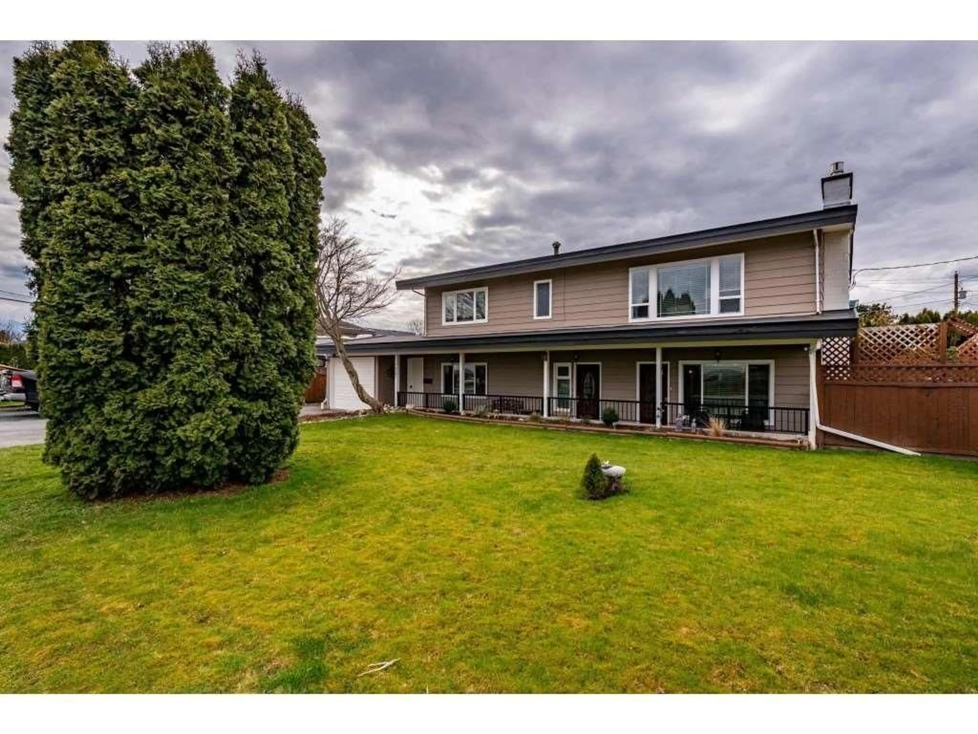 A pic from outside/outdoor area/front of a property/back of a property/a pic from drone, unknown for 10345 BEVERLEY DRIVE, Chilliwack British Columbia V2P6B2