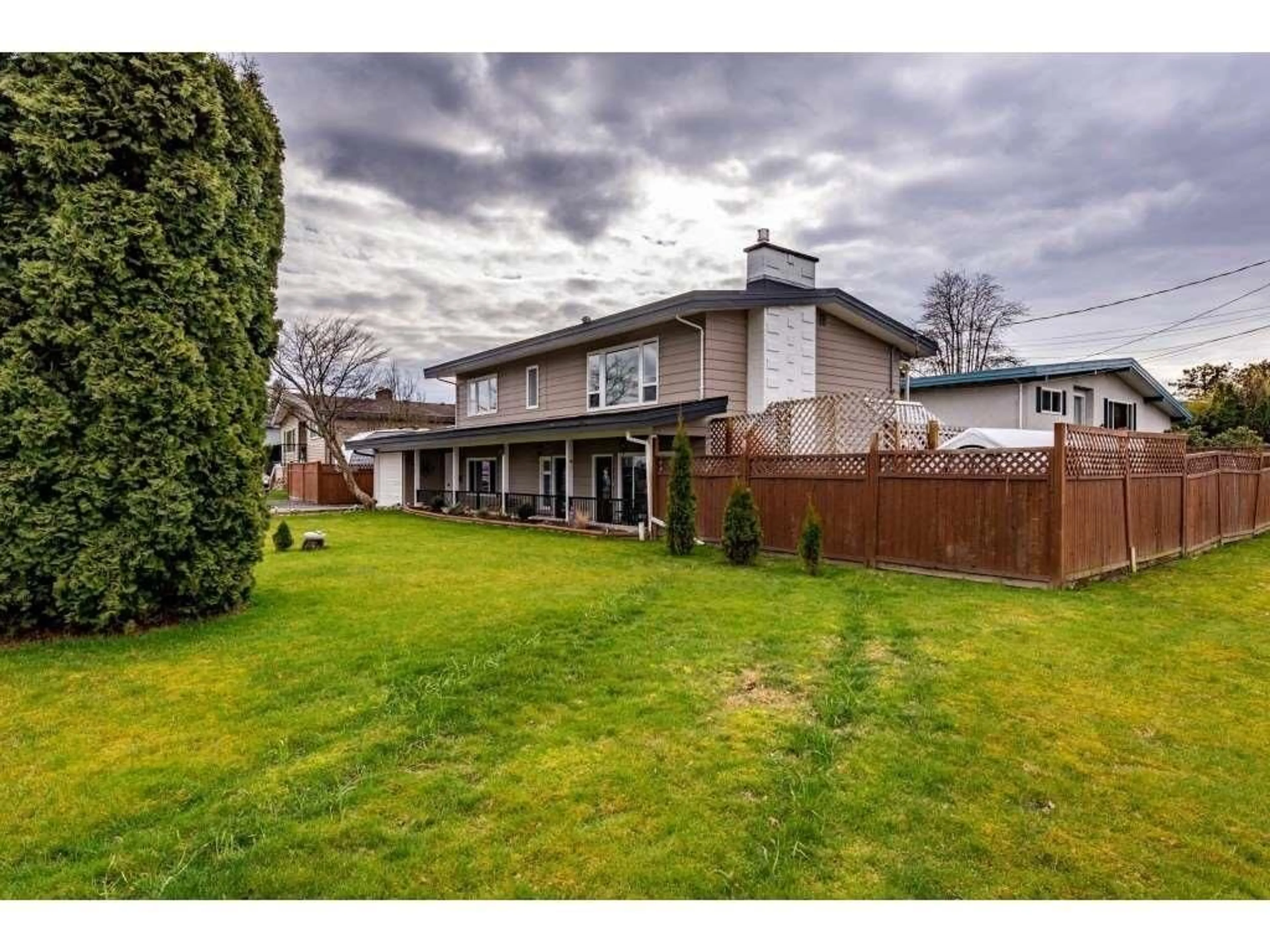A pic from outside/outdoor area/front of a property/back of a property/a pic from drone, mountain view for 10345 BEVERLEY DRIVE, Chilliwack British Columbia V2P6B2