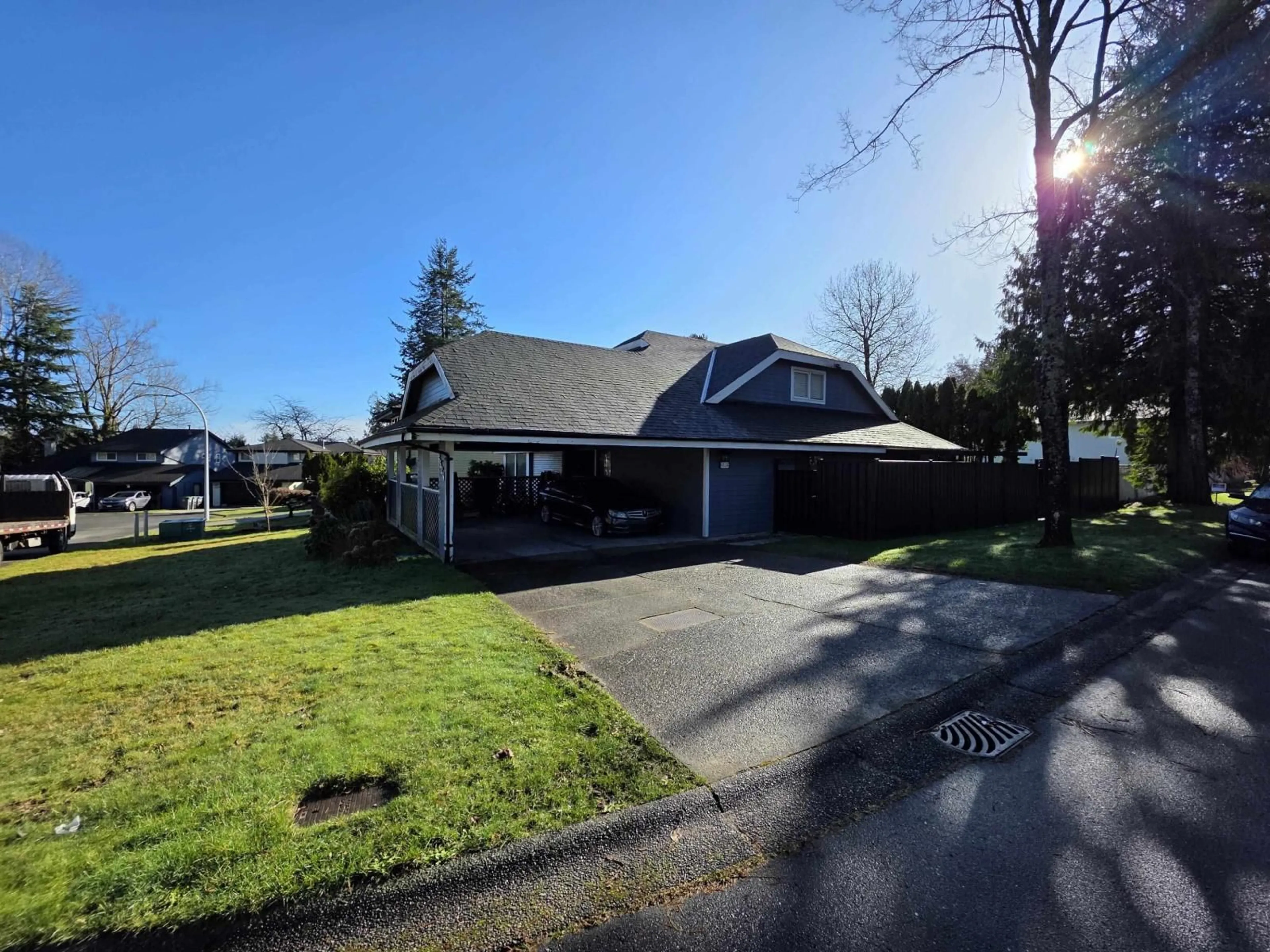 A pic from outside/outdoor area/front of a property/back of a property/a pic from drone, street for 6524 133A STREET, Surrey British Columbia V3W8T5