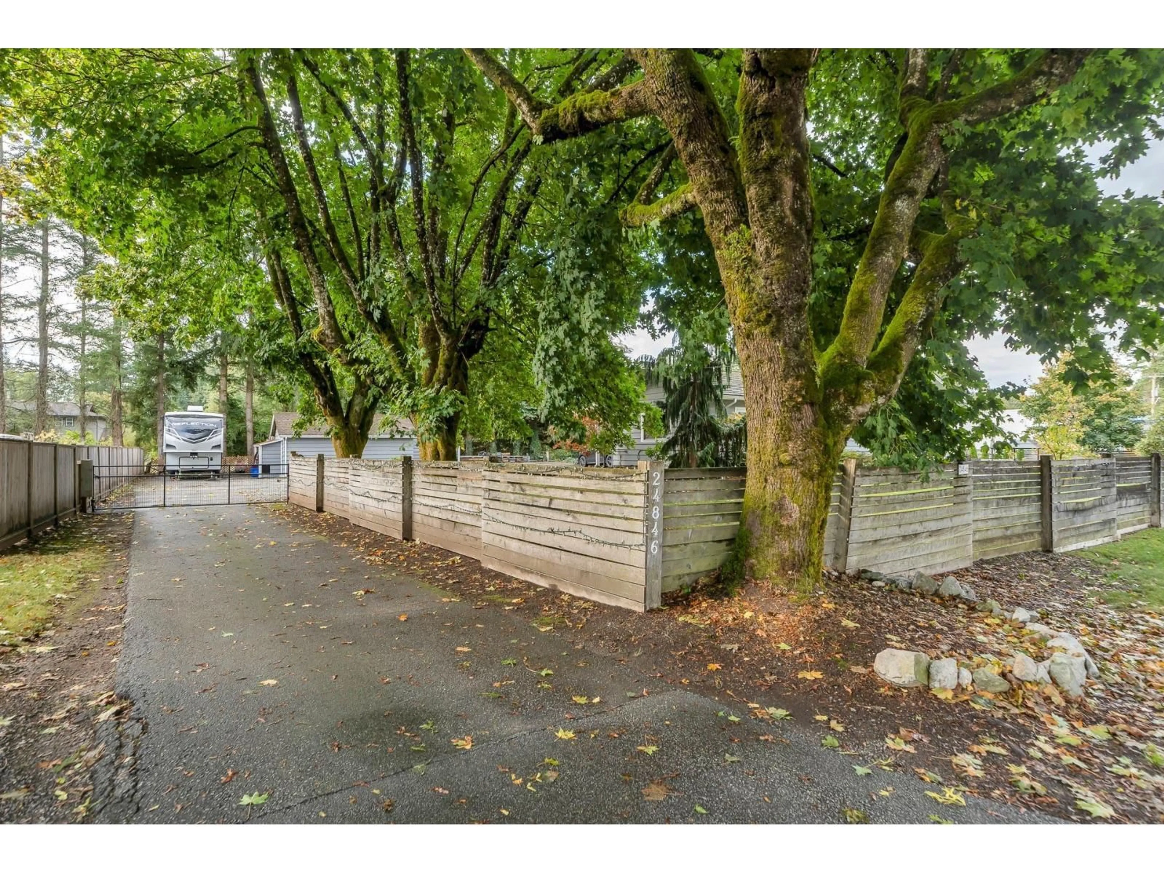 A pic from outside/outdoor area/front of a property/back of a property/a pic from drone, street for 24846 56 AVENUE, Langley British Columbia V4W1B1