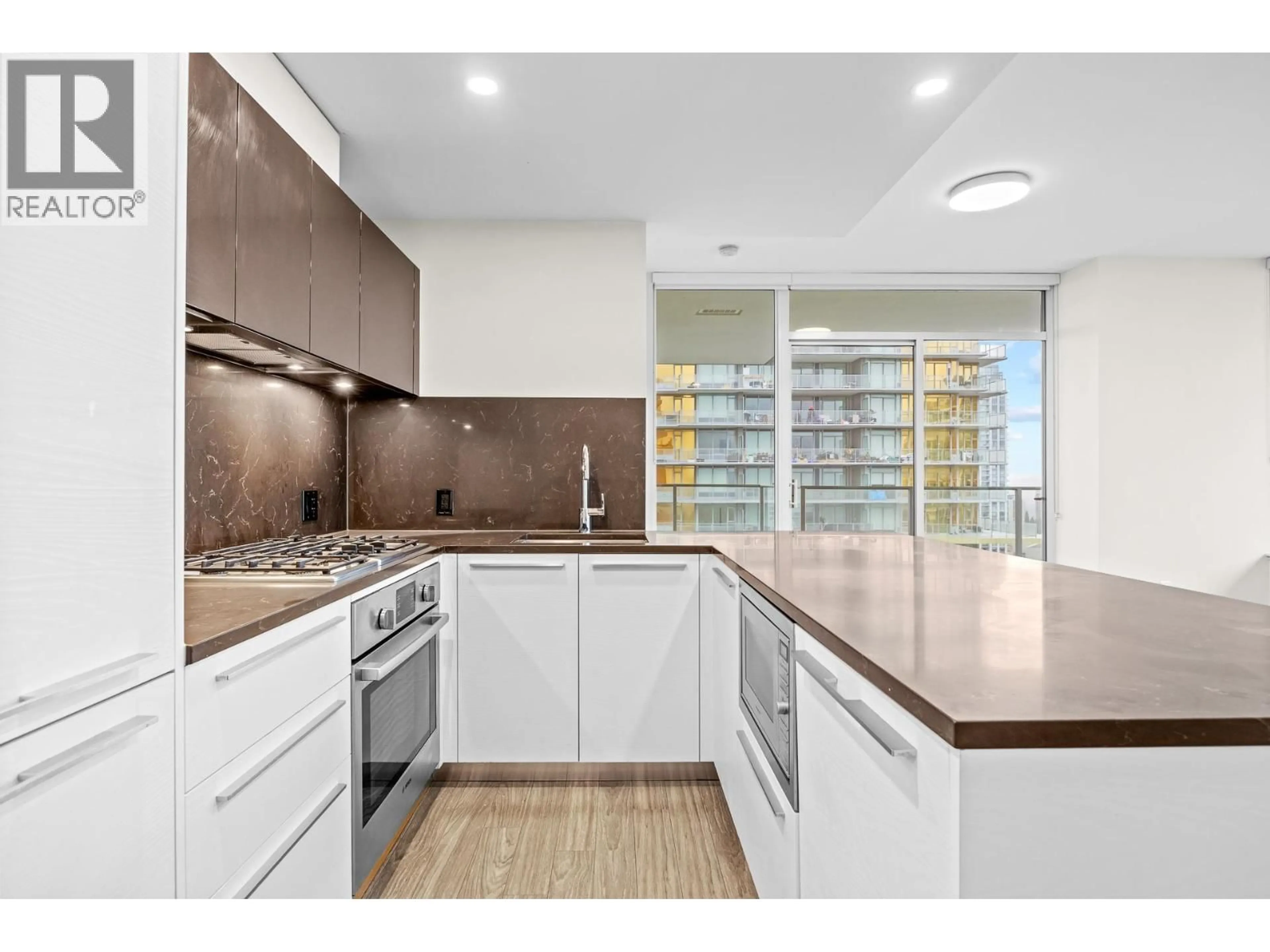 Standard kitchen, unknown for 2203 - 6288 CASSIE AVENUE, Burnaby British Columbia V5H0H7