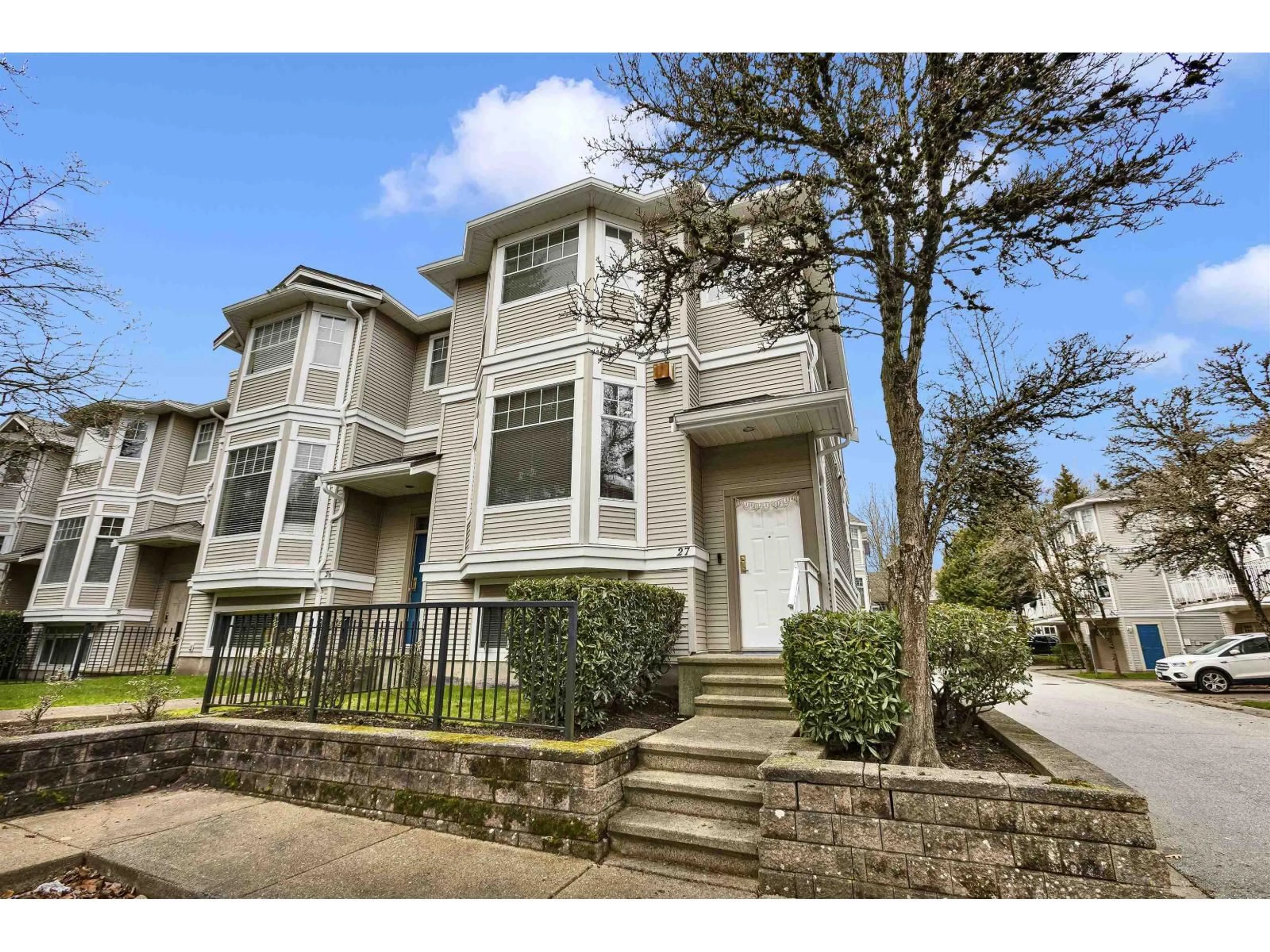 Unknown for 27 - 6518 121 STREET, Surrey British Columbia V3W1C4