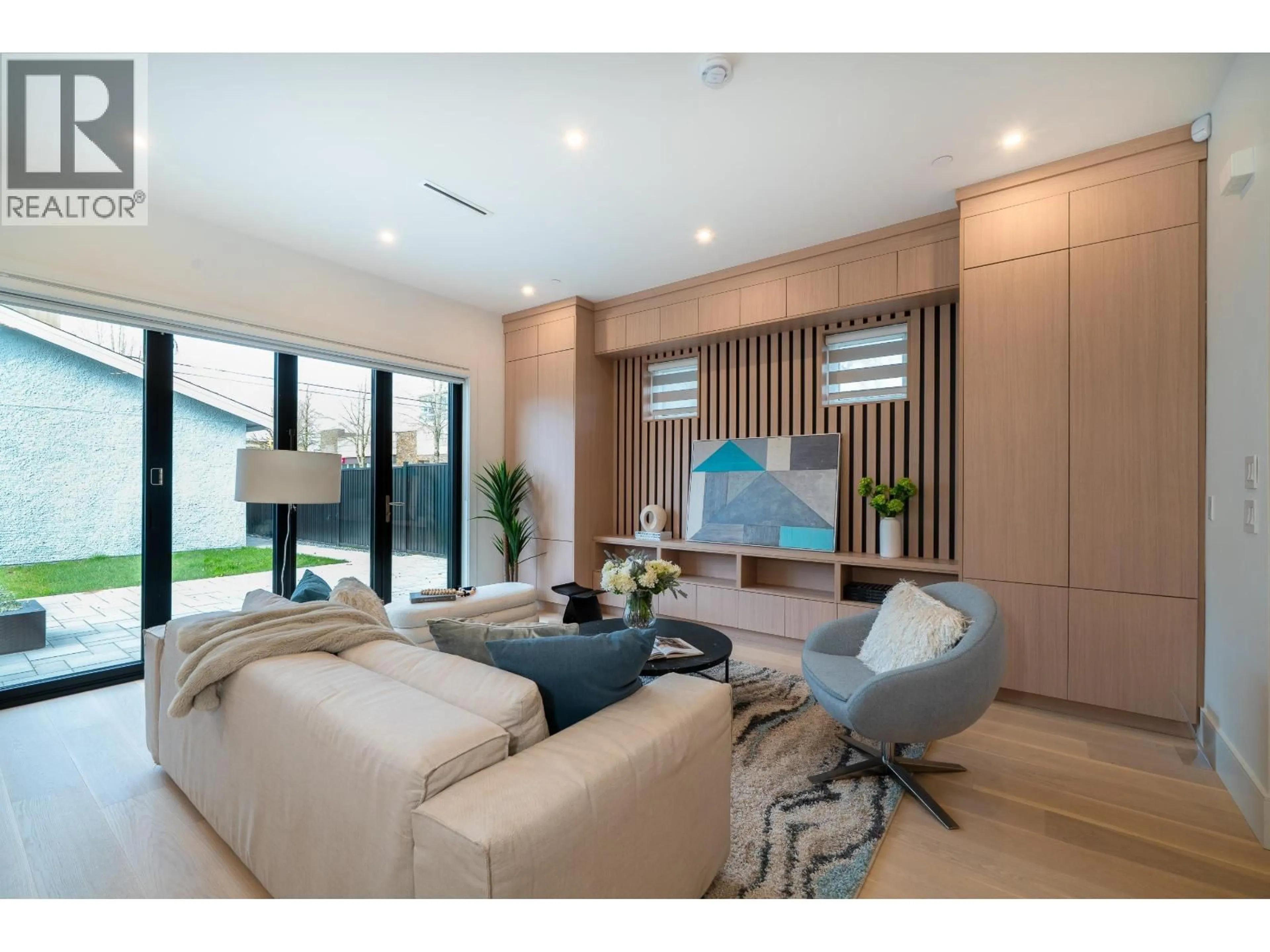 Living room with furniture, unknown for 748 47TH AVENUE, Vancouver British Columbia V5W3C4