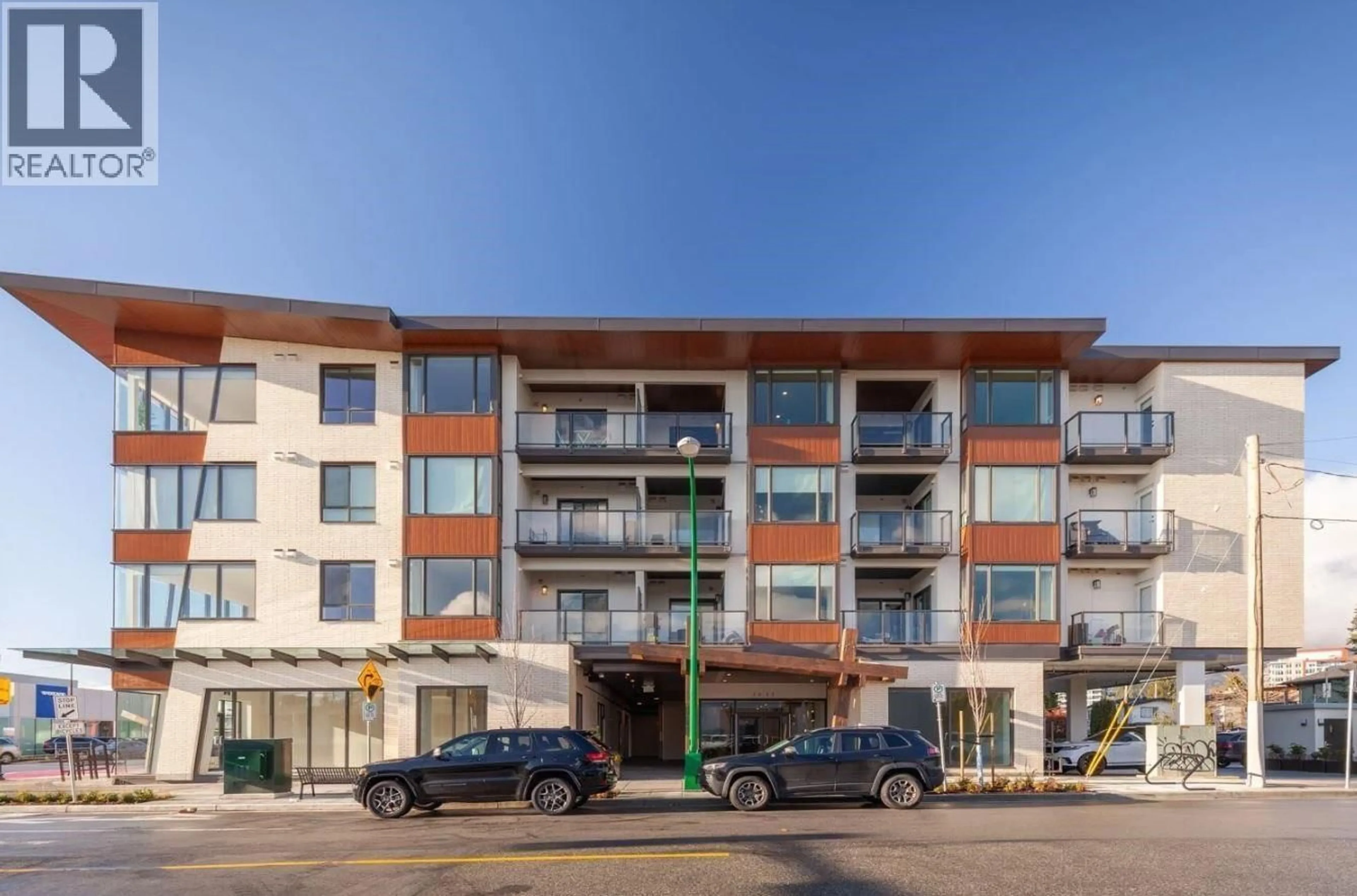 Patio, building for 204 - 1633 TATLOW AVENUE, North Vancouver British Columbia V7P2Z8