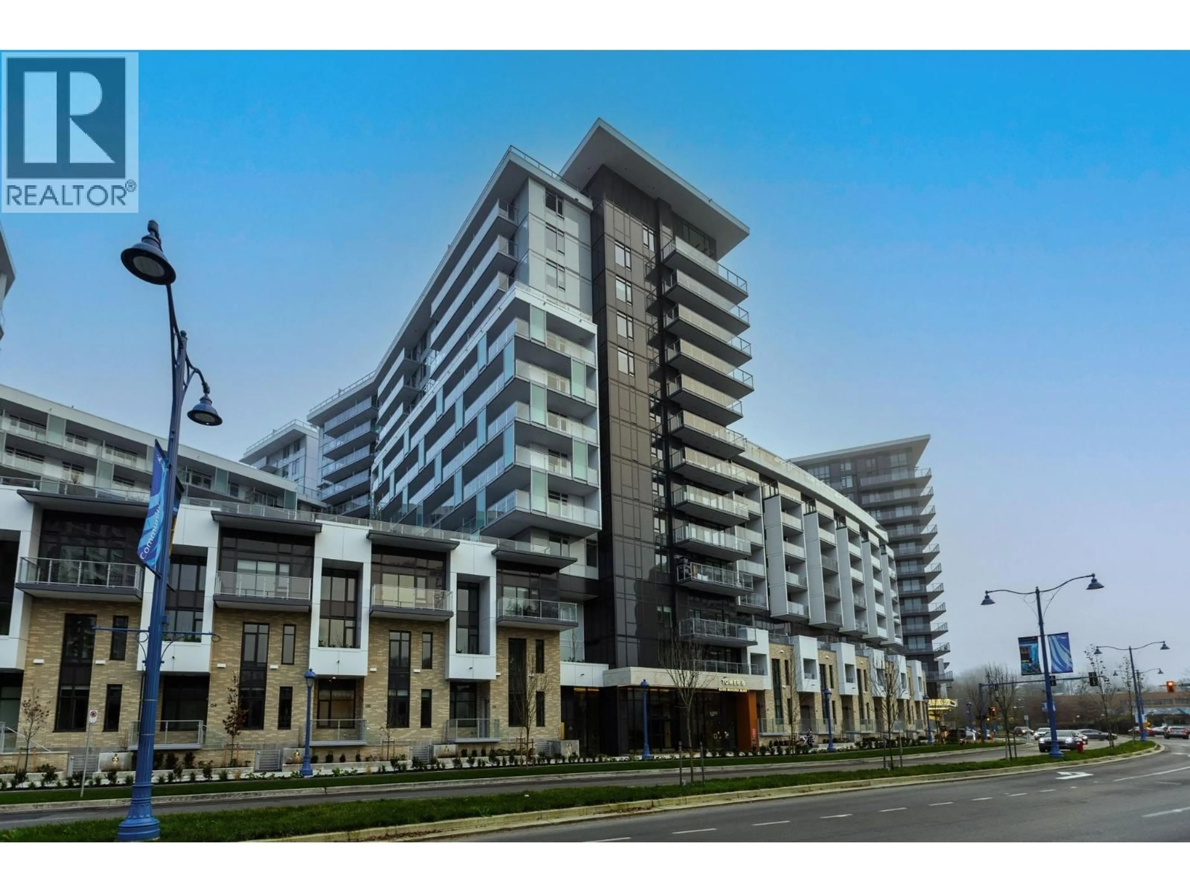 Indoor foyer for 927 - 6300 MINORU BOULEVARD, Richmond British Columbia V6Y0N1