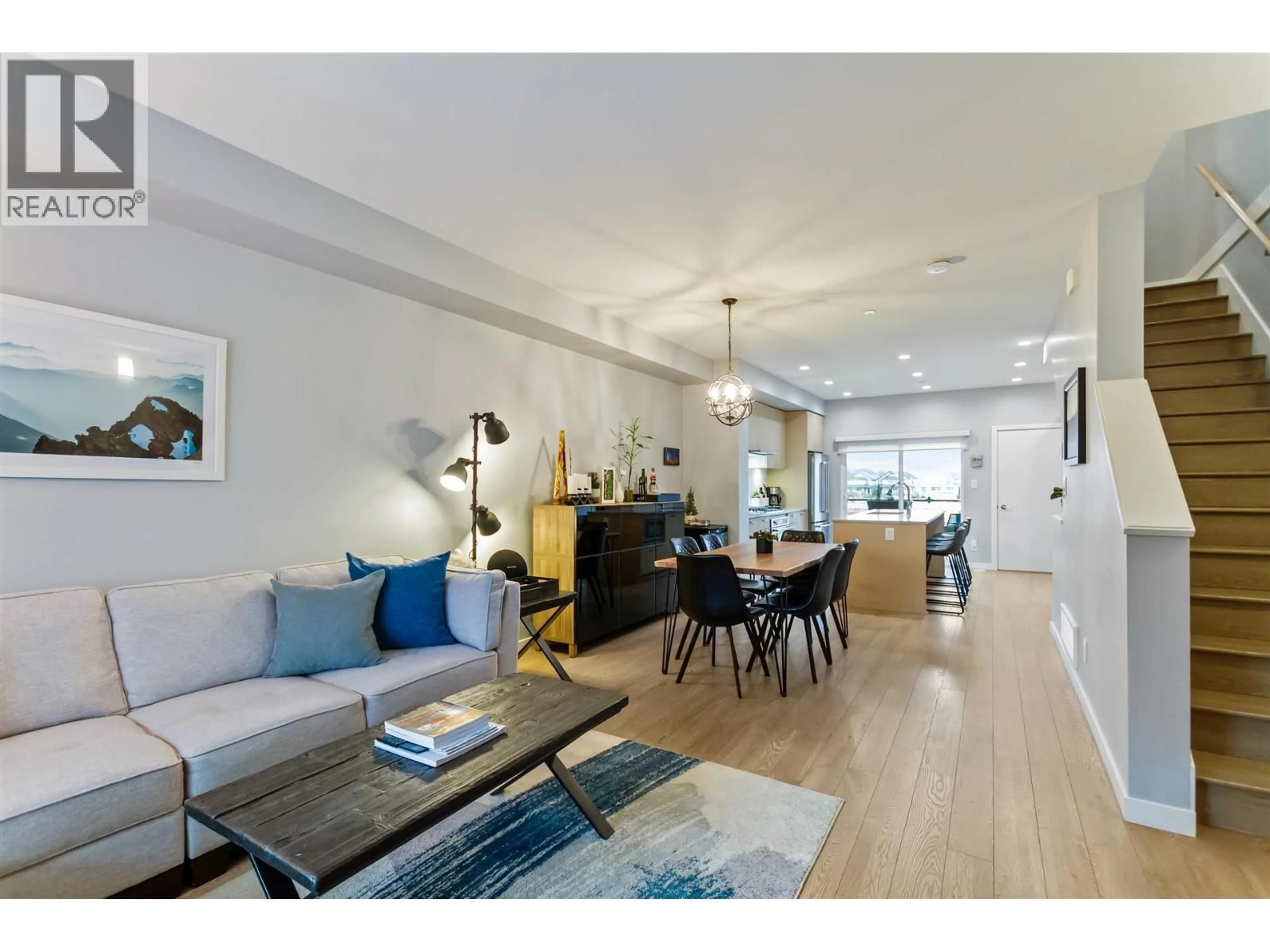 Living room with furniture, unknown for 202 - 19451 SUTTON AVENUE, Pitt Meadows British Columbia V3Y0G6