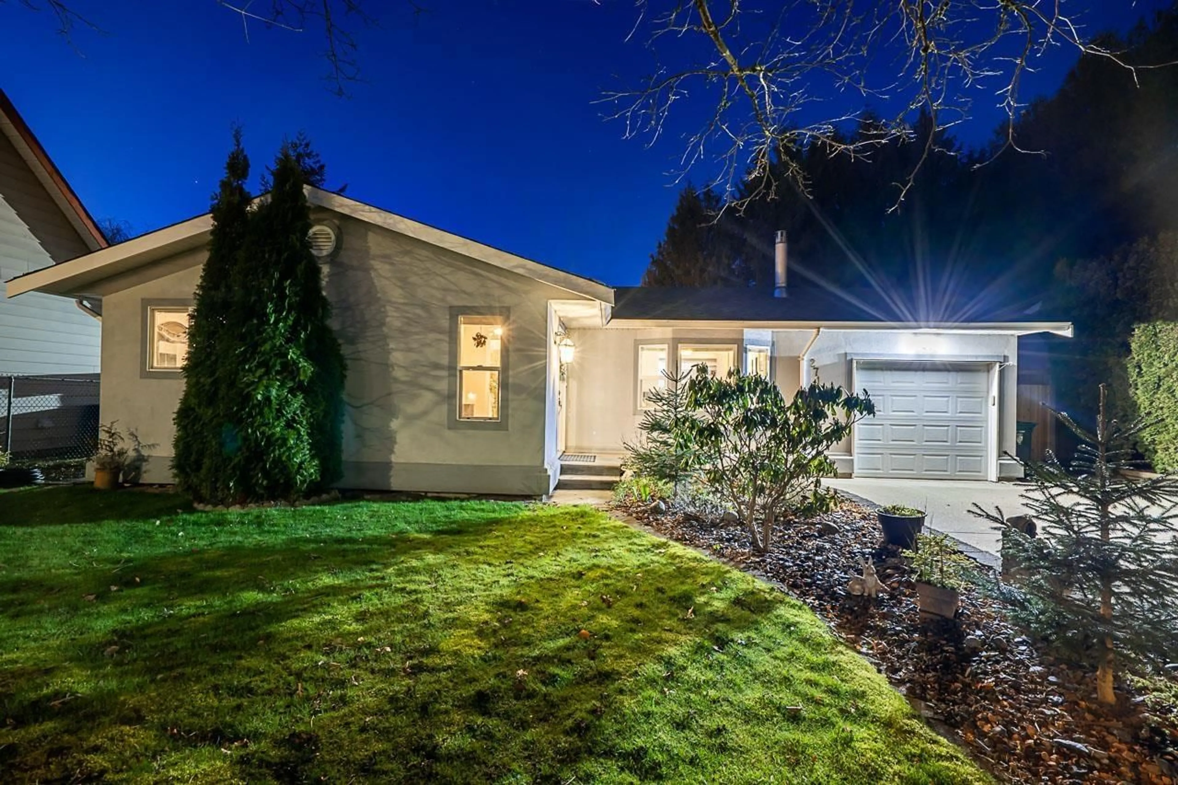 Unknown for 27153 27B AVENUE, Langley British Columbia V4W3C2