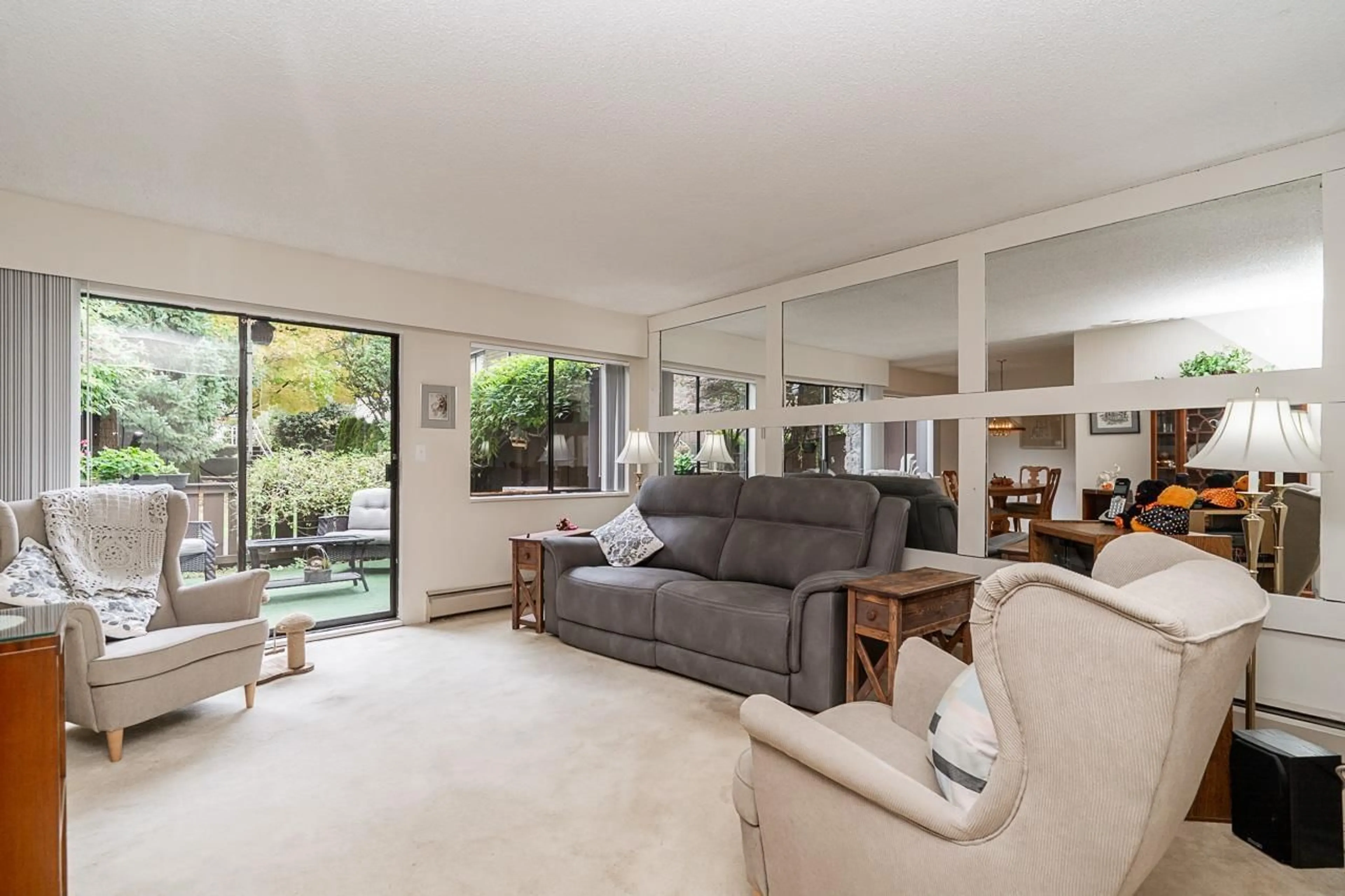 Living room with furniture, unknown for 49 - 9378 122 STREET, Surrey British Columbia V3V4L6