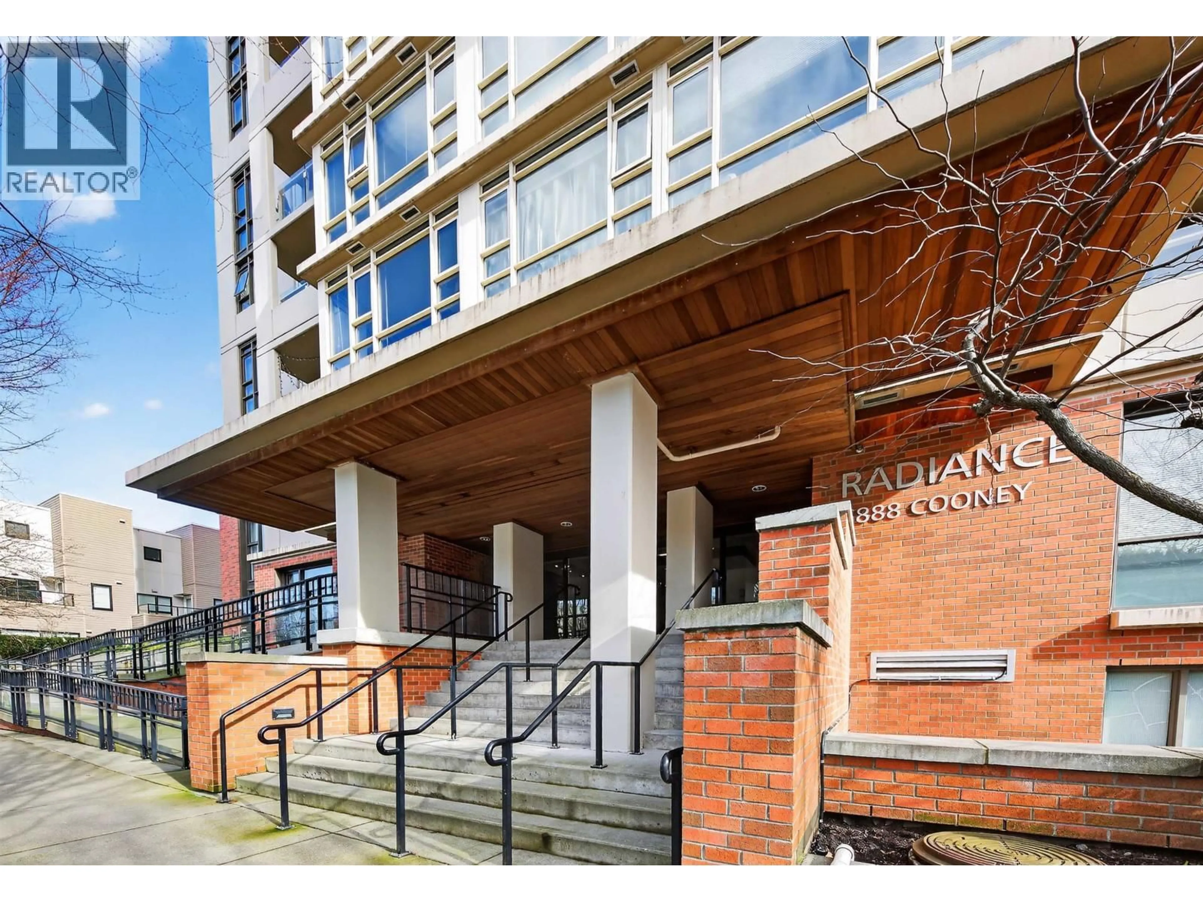 Indoor foyer for 1010 - 6888 COONEY ROAD, Richmond British Columbia V6Y0E1