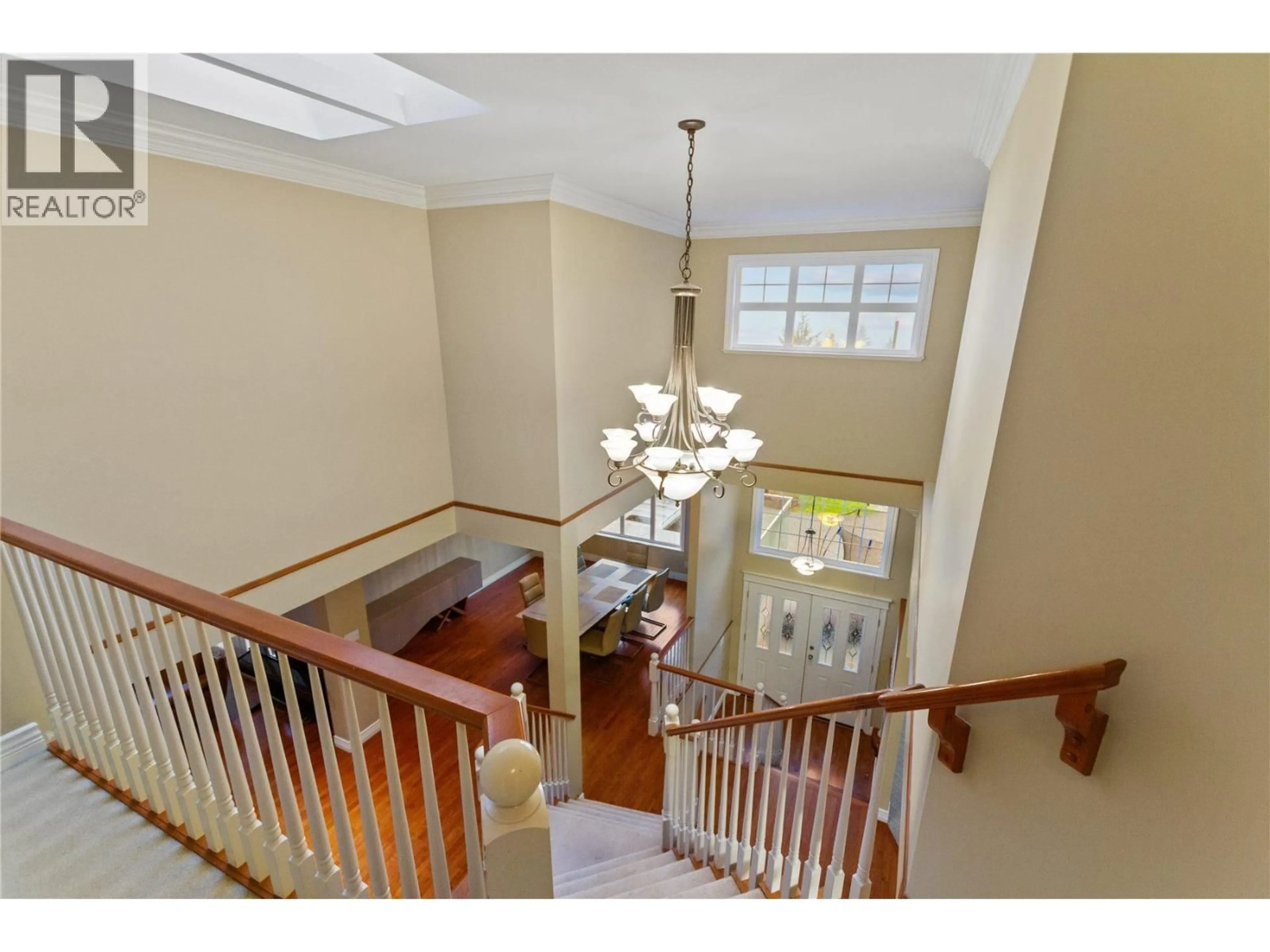 Indoor foyer for 3782 LONSDALE AVENUE, North Vancouver British Columbia V7N3K6