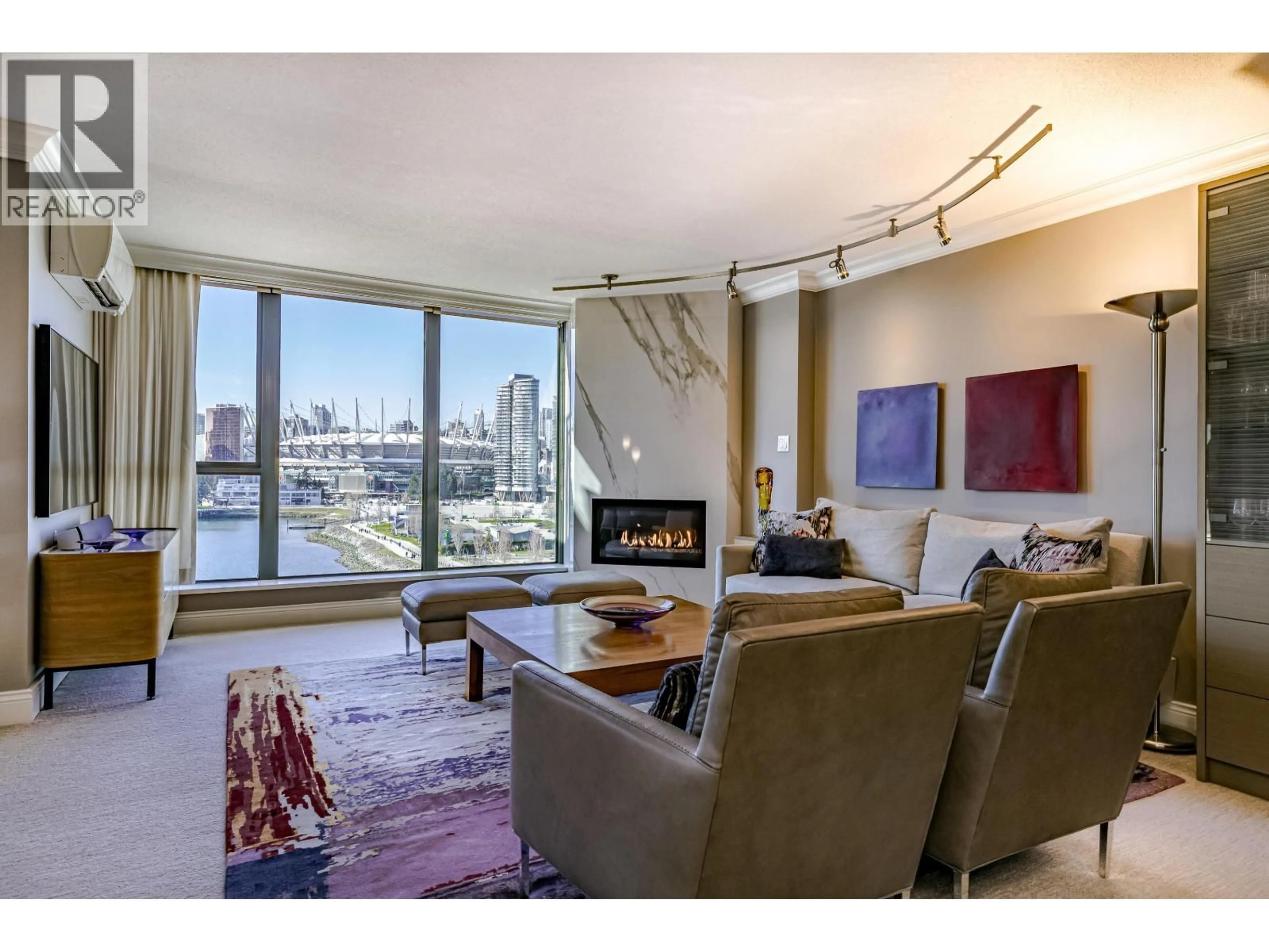 Living room with furniture, unknown for 806 - 1088 QUEBEC STREET, Vancouver British Columbia V6A4H2