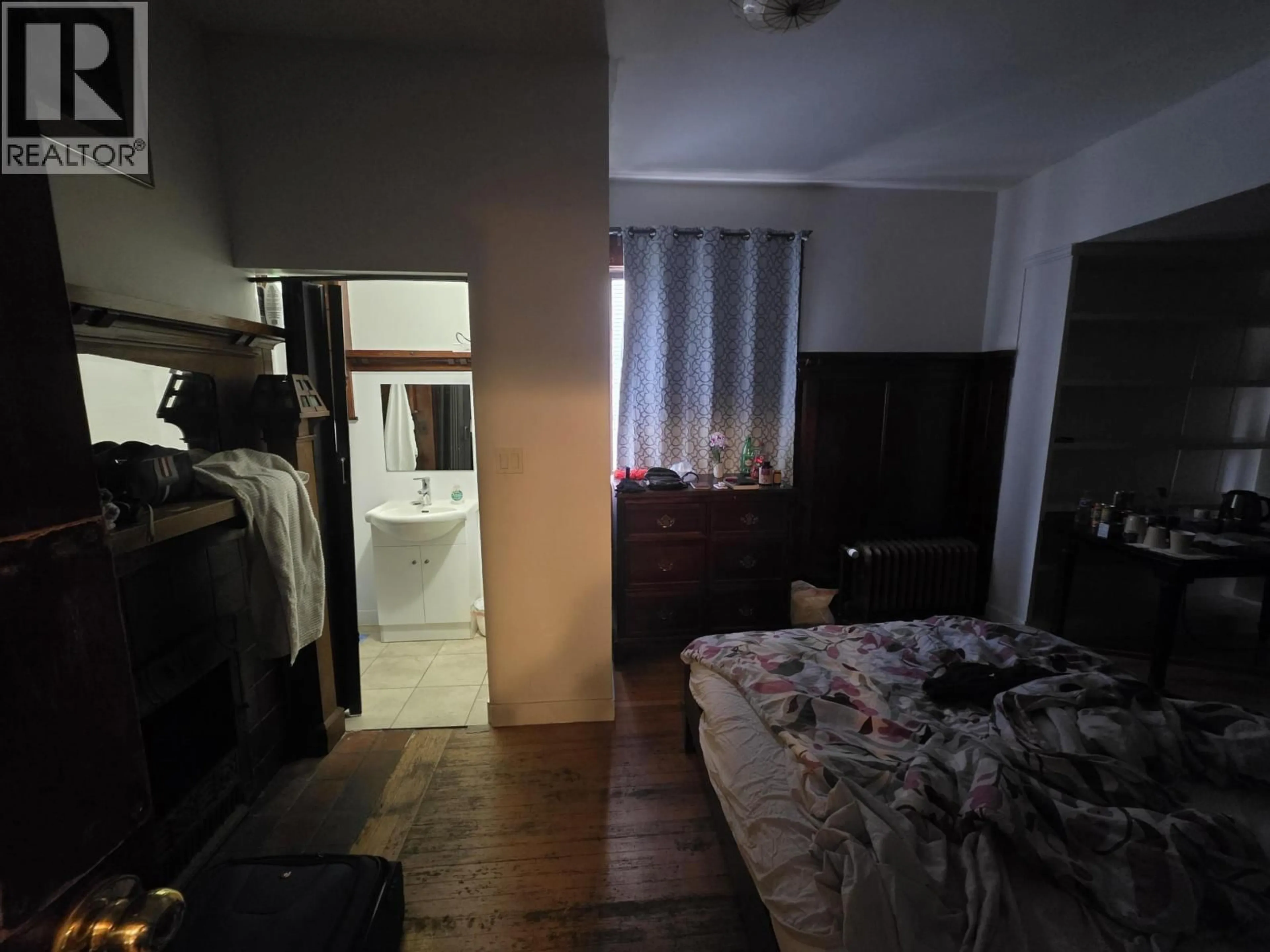 A pic of a room for 345 13TH AVENUE, Vancouver British Columbia V5Y1W2