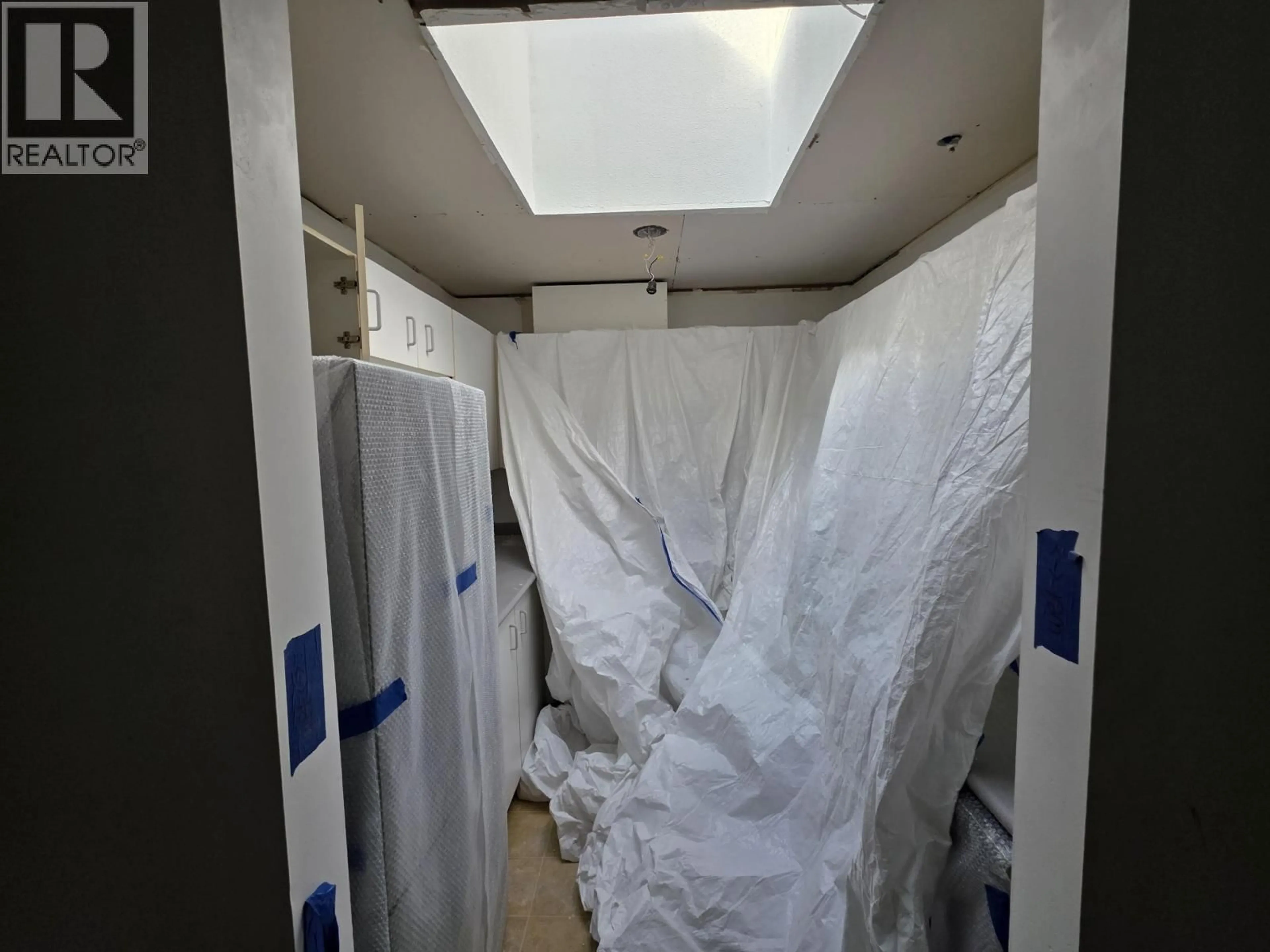 A pic of a room for 302 - 723 TWELFTH STREET, New Westminster British Columbia V3M4J8