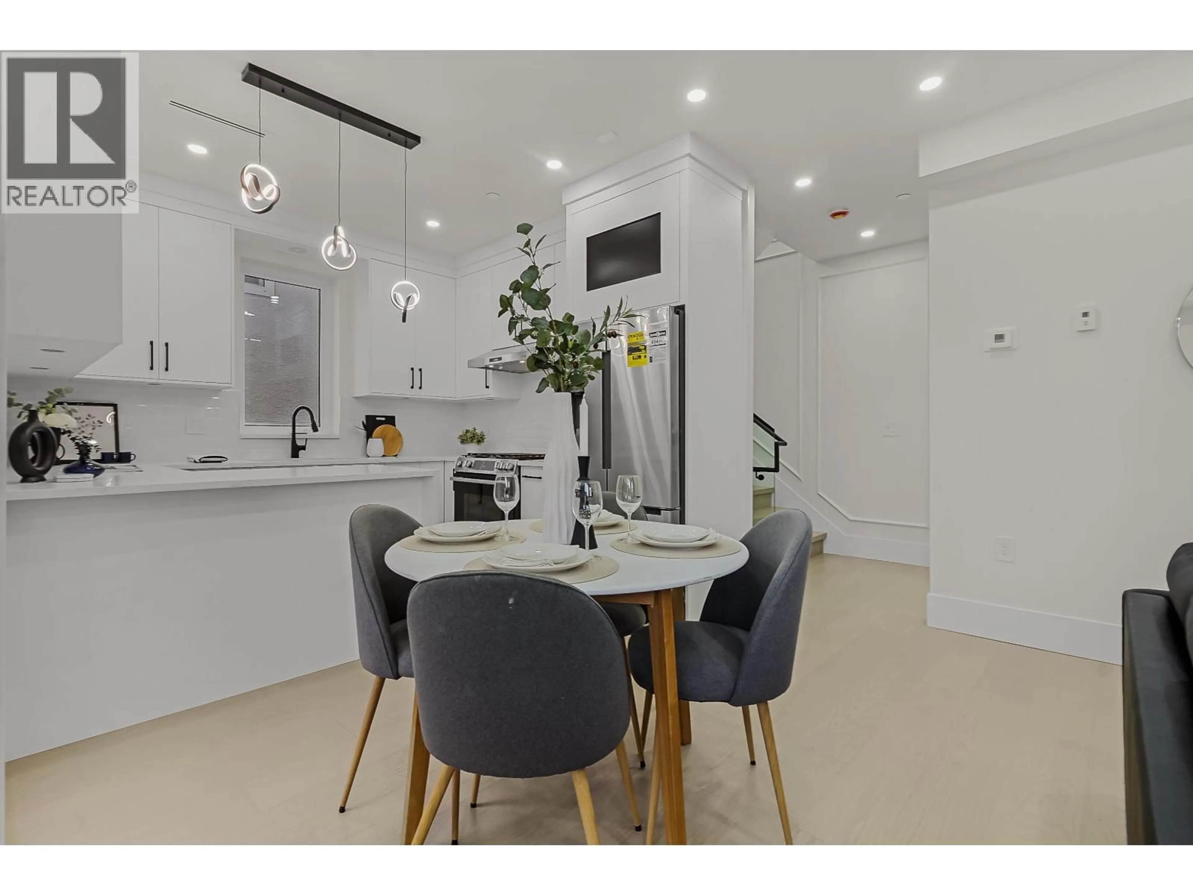 Open concept kitchen, unknown for 583 60TH AVENUE, Vancouver British Columbia V5X2A2